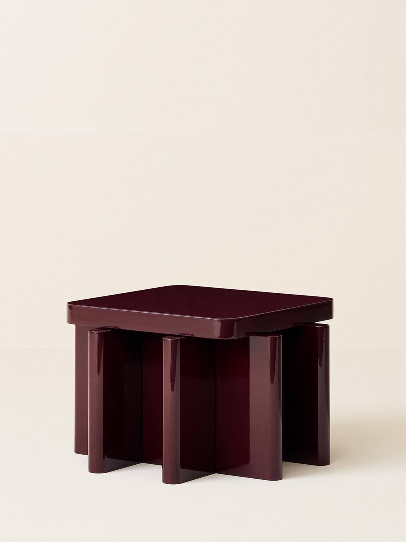 Contemporary T2.2 Coffee Table in High-Gloss Lacquer For Sale 3