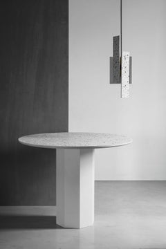Contemporary Table 'Gong' 'white terrazzo'