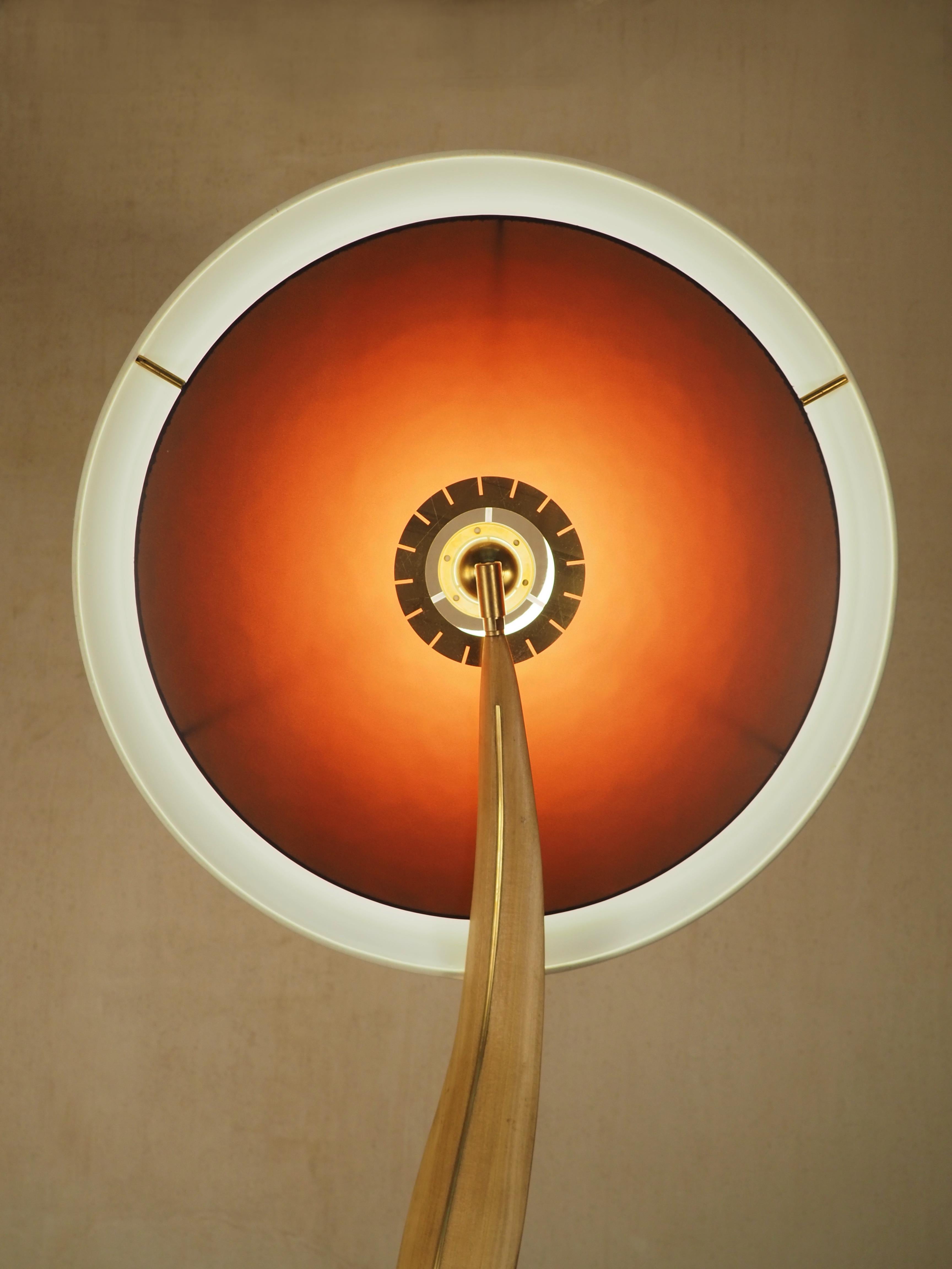 Zeitgenössische Tischlampe „Big Madame Swo“ von Oma Light Design, Barcelona im Angebot 3