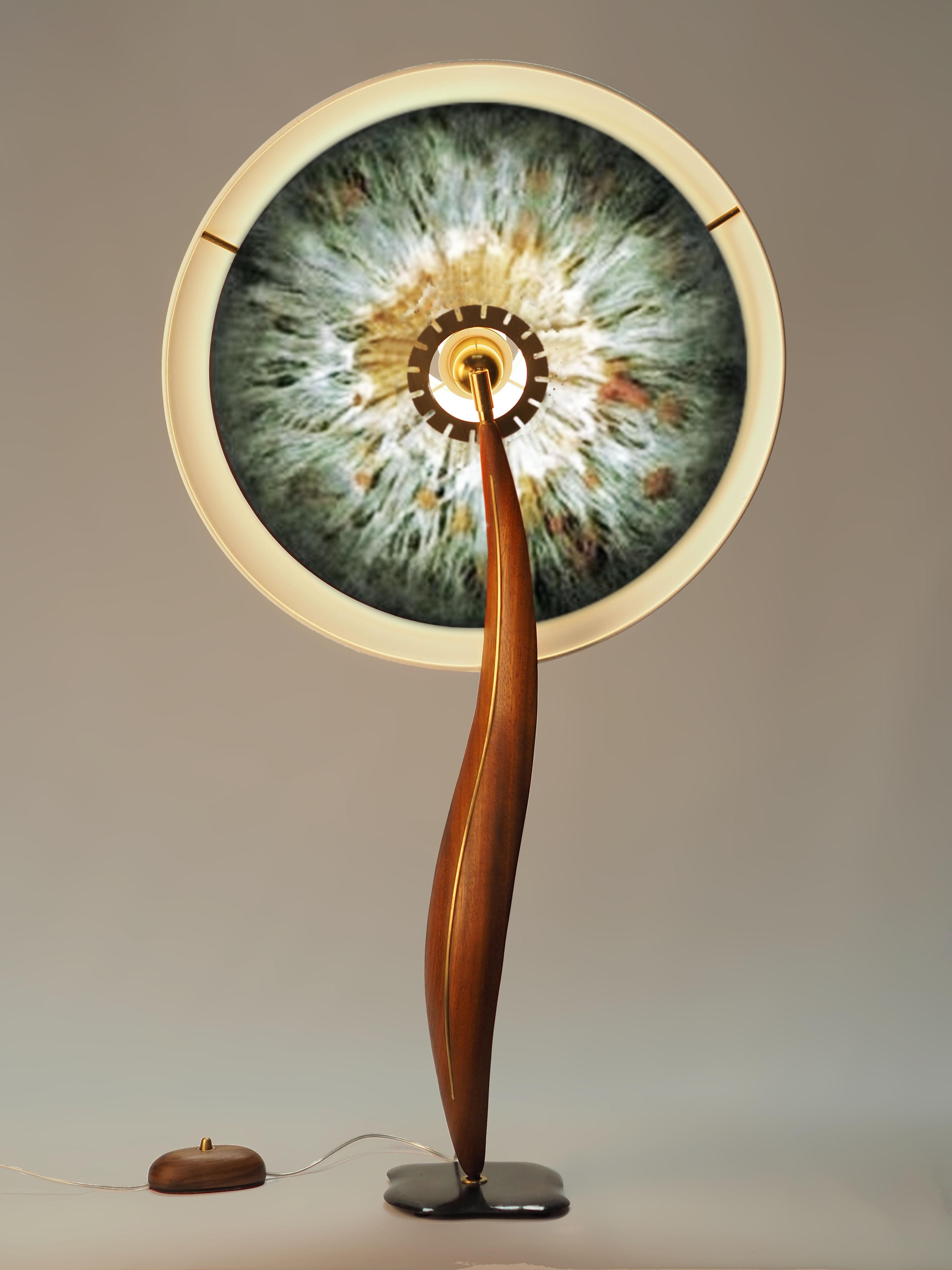 Espagnol Lampe de bureau contemporaine « Big Madame Swo » par Oma Light Design, Barcelone en vente
