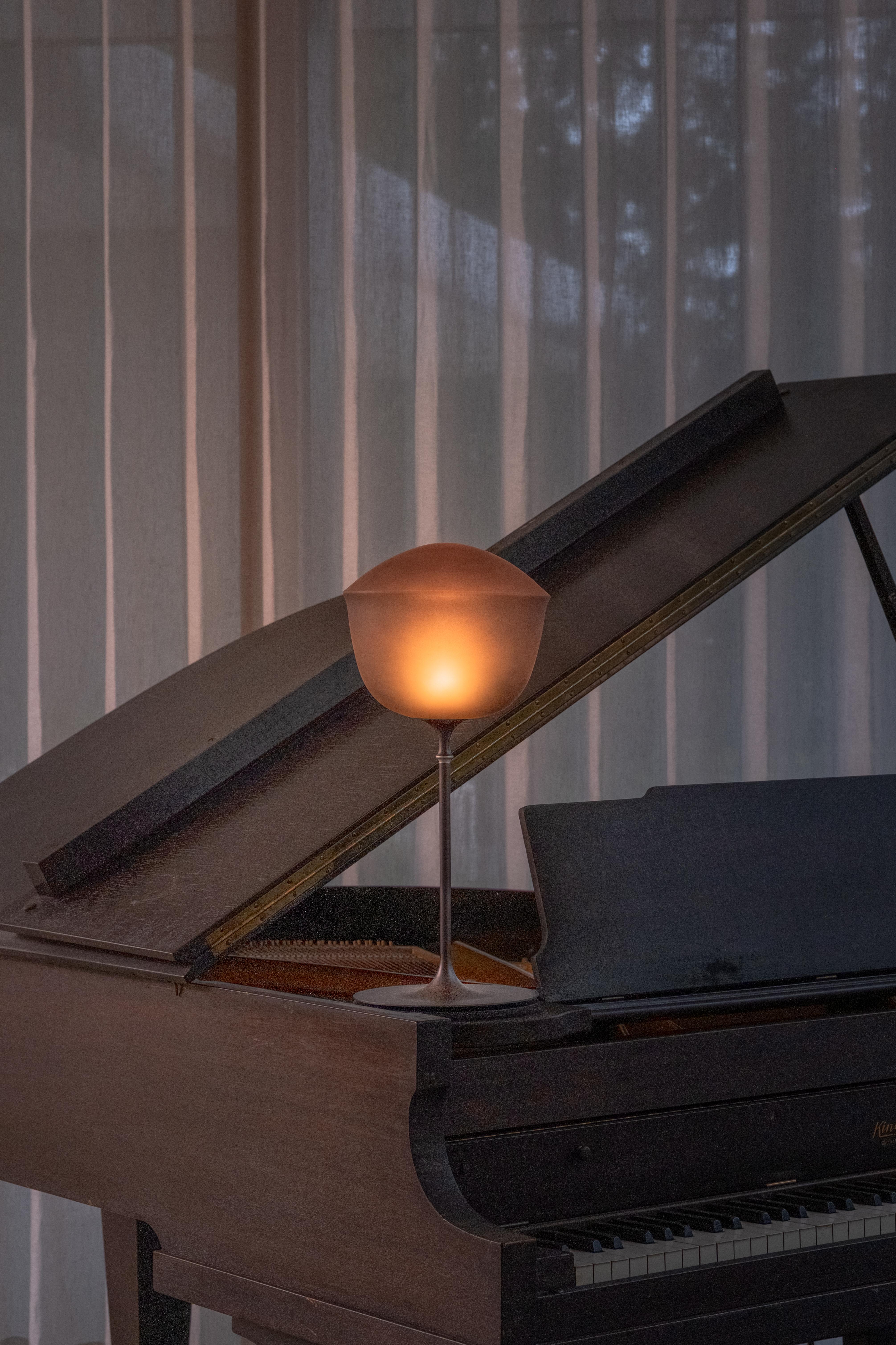 Lámpara de sobremesa contemporánea 'Contour' 225, Perla by AND en venta 7