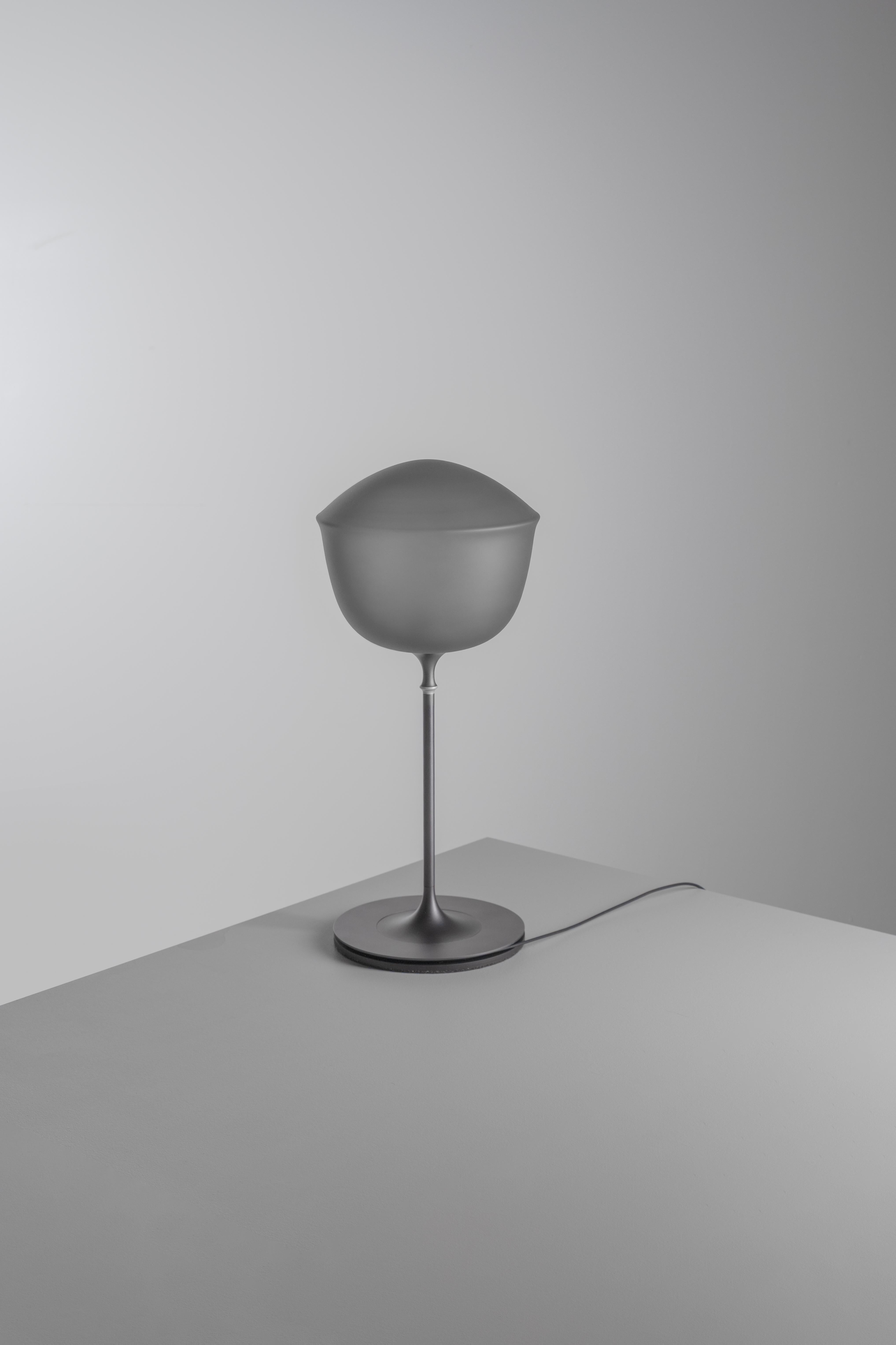 Lámpara de sobremesa contemporánea 'Contour' 225, Pizarra by AND Moderno orgánico en venta