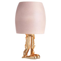 Lampada da tavolo contemporanea progettata dagli americani The Haas Brothers