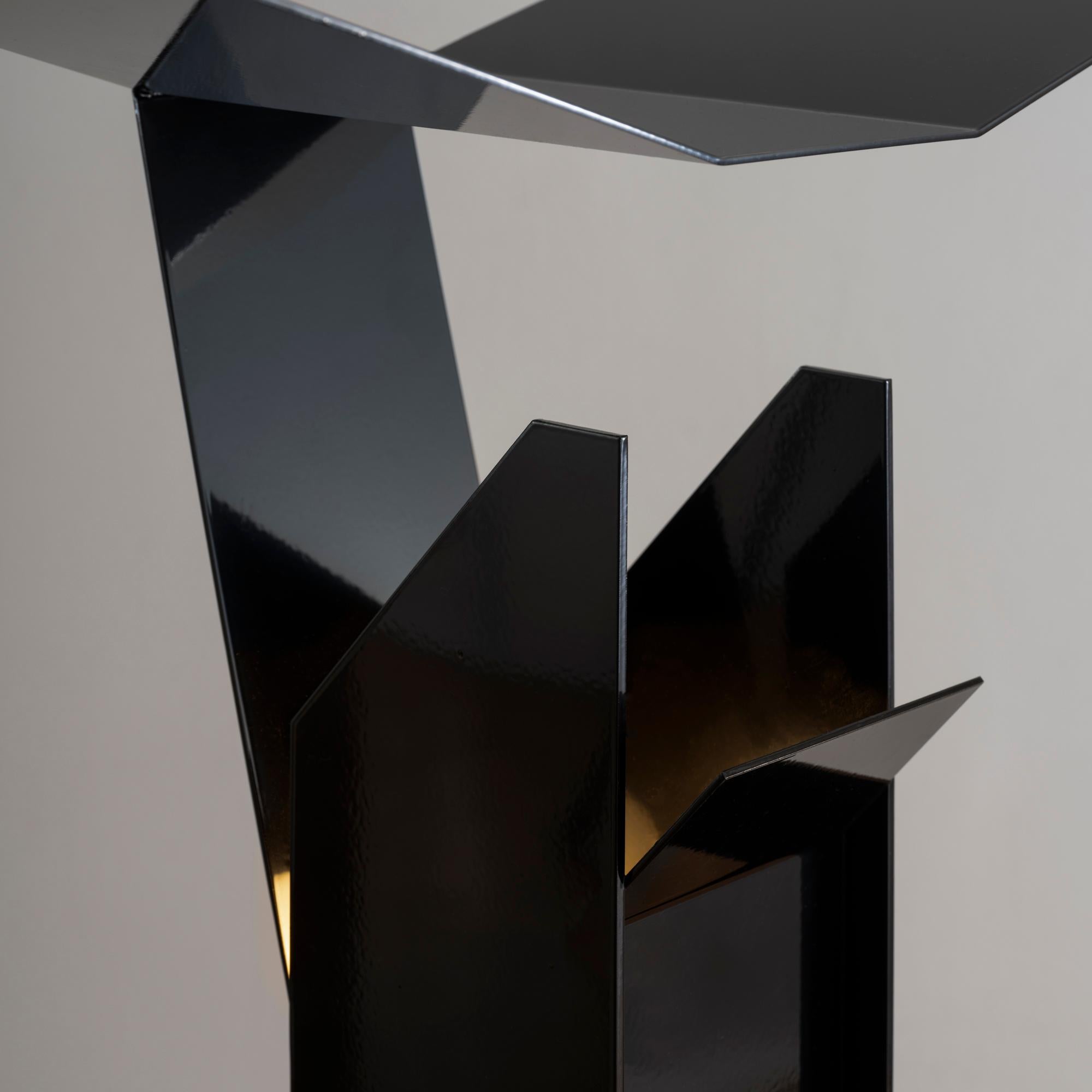 Lampe de table contemporaine en acier Foldes Neuf - En vente à New York, NY