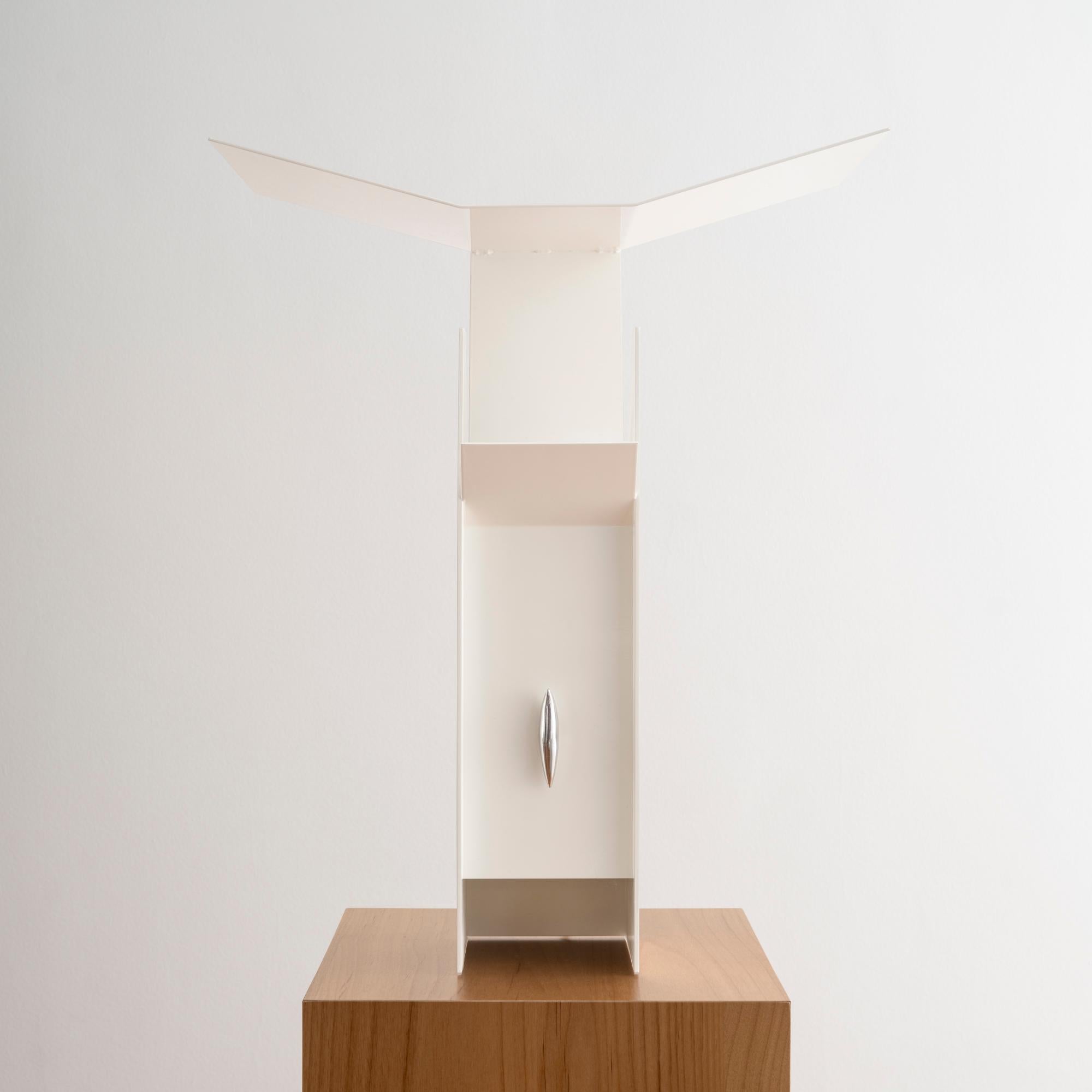 Contemporary Table Lamp in Folded Steel For Sale 1