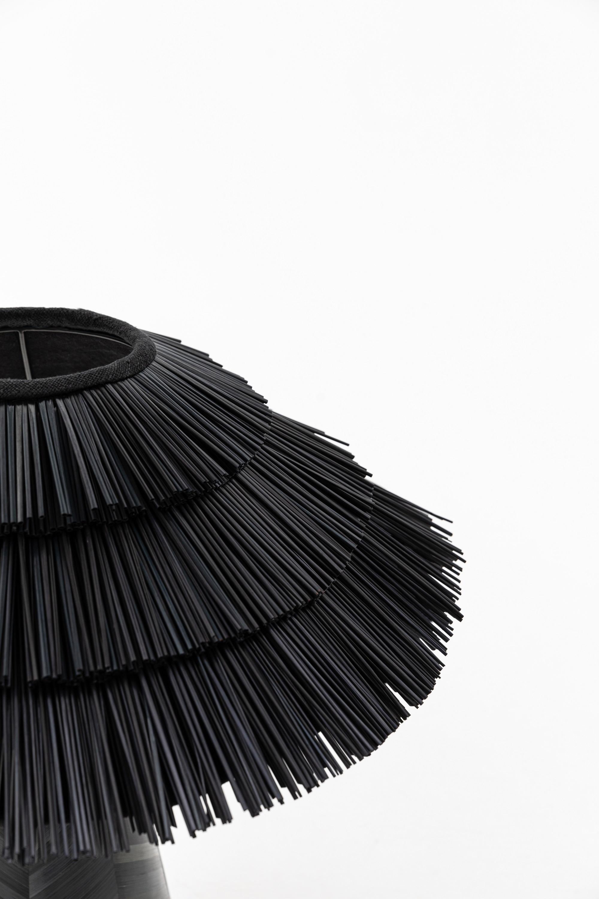Lampe de table contemporaine Roots of Home, noir Neuf - En vente à Paris, IDF