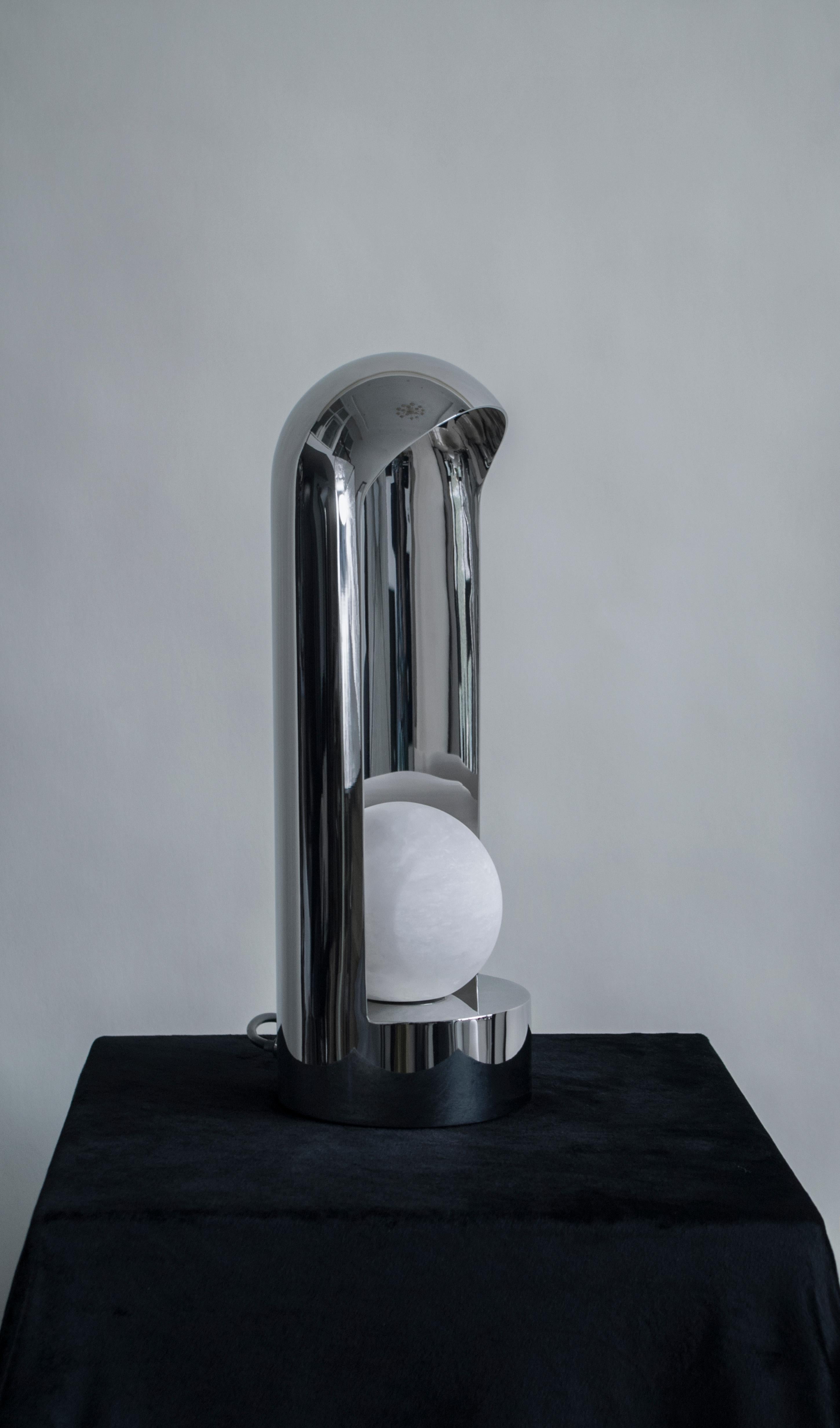 Contemporary Tischleuchte 'Sanctuary 2.2' von TheShaw, Edelstahl, Alabaster (21. Jahrhundert und zeitgenössisch) im Angebot