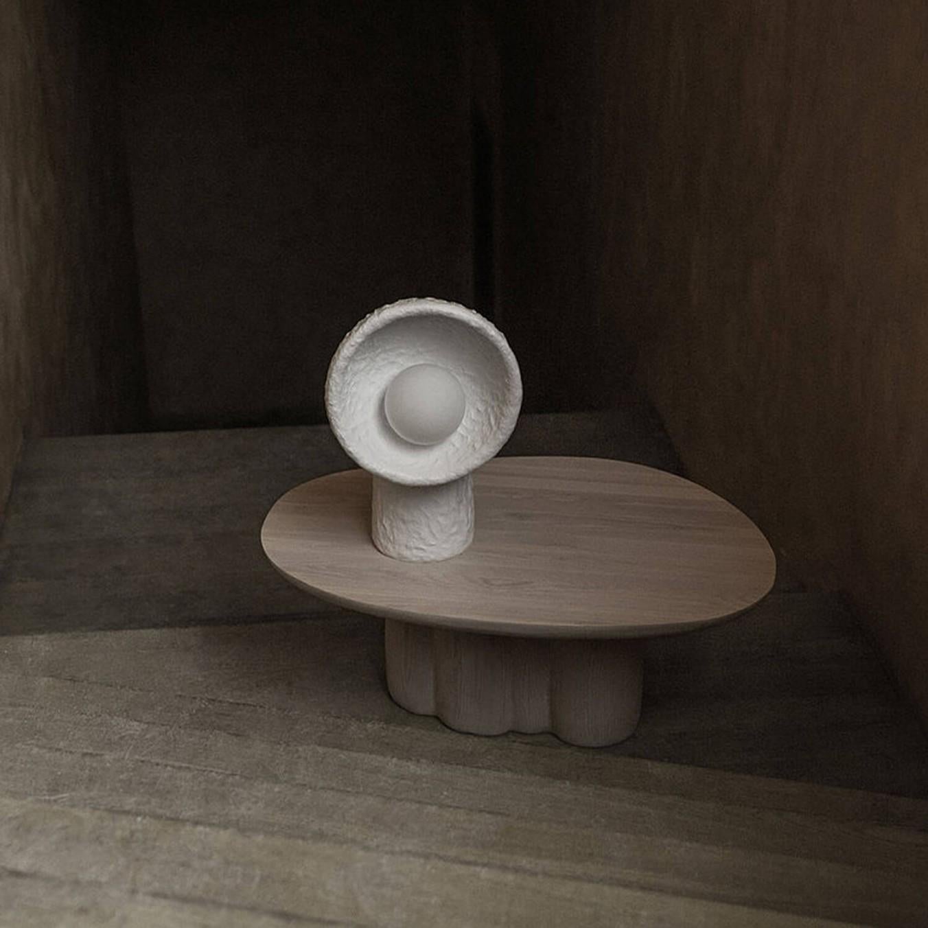 Acier Lampe de table contemporaine  - Soniah par Victoriya Yakusha pour Faina en vente