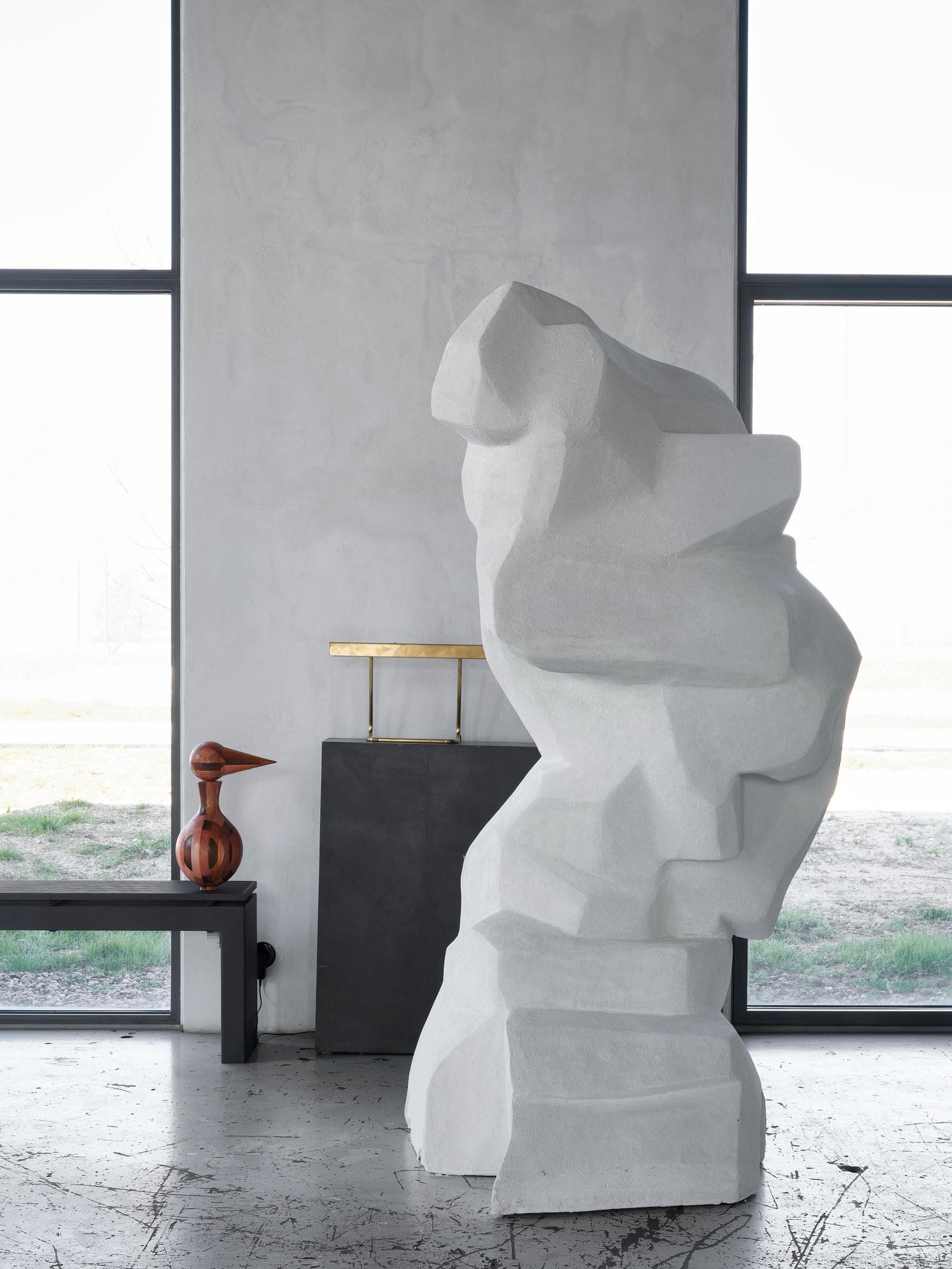 Lampada da tavolo contemporanea 'T-Model' di Anour, ottone lucido in vendita 3