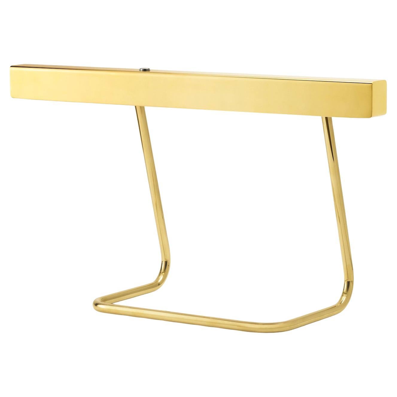 Lampada da tavolo contemporanea 'T-Model' di Anour, ottone lucido in vendita