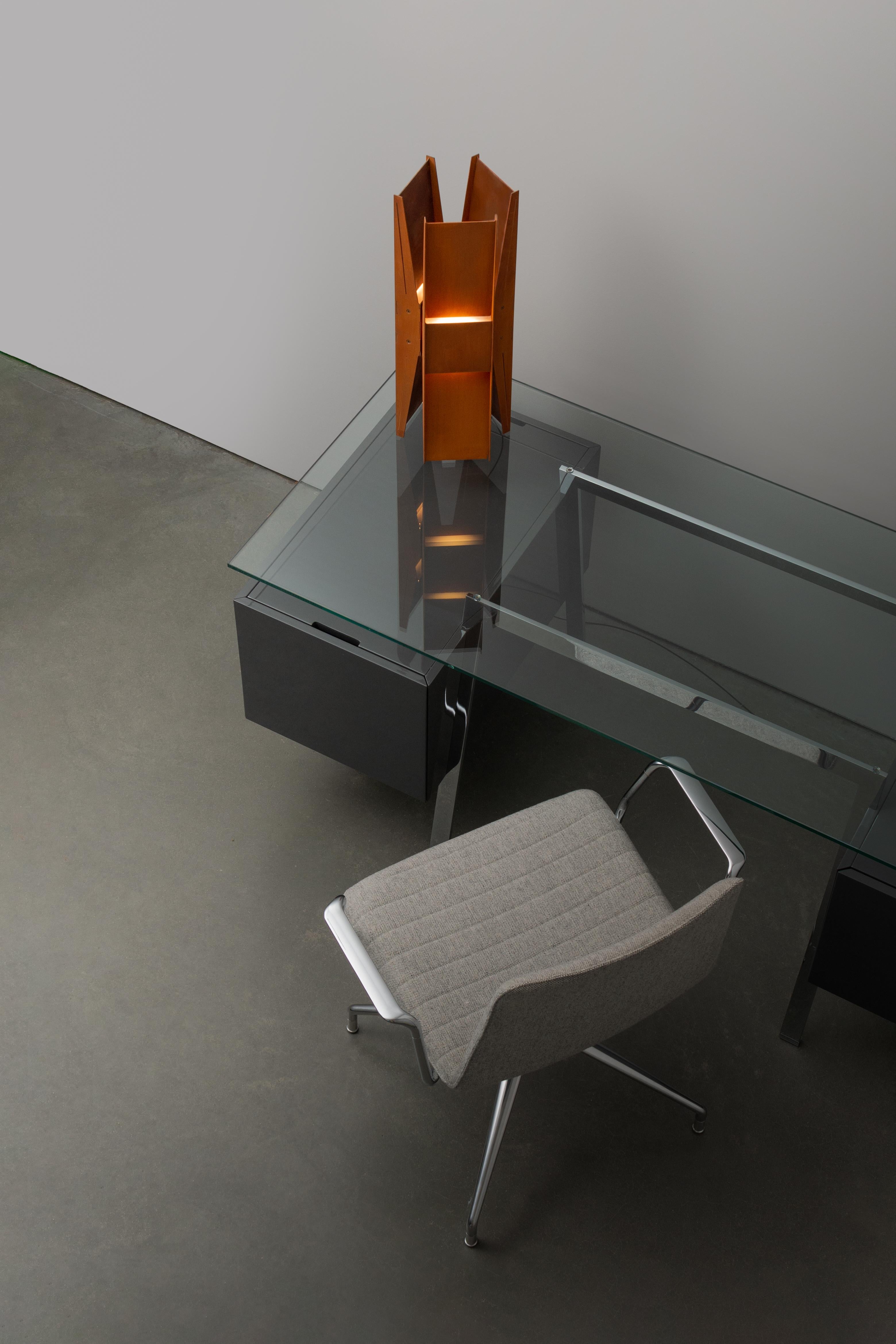 Lampe de table contemporaine 'Vector' par A-N-D, Black Steel Neuf - En vente à Paris, FR