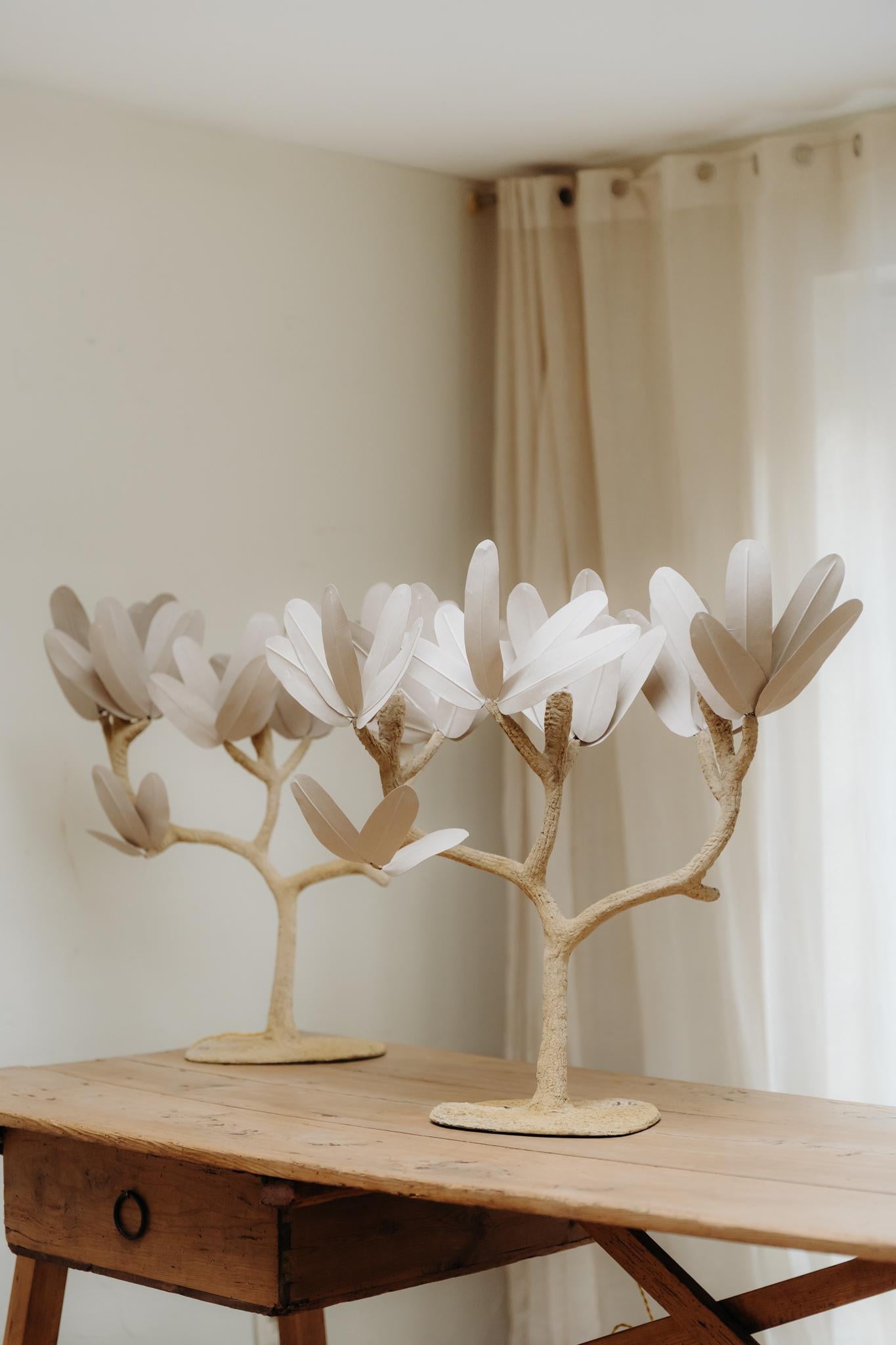 Français Lampes de table contemporaines de l'artiste français José Esteves ... en vente