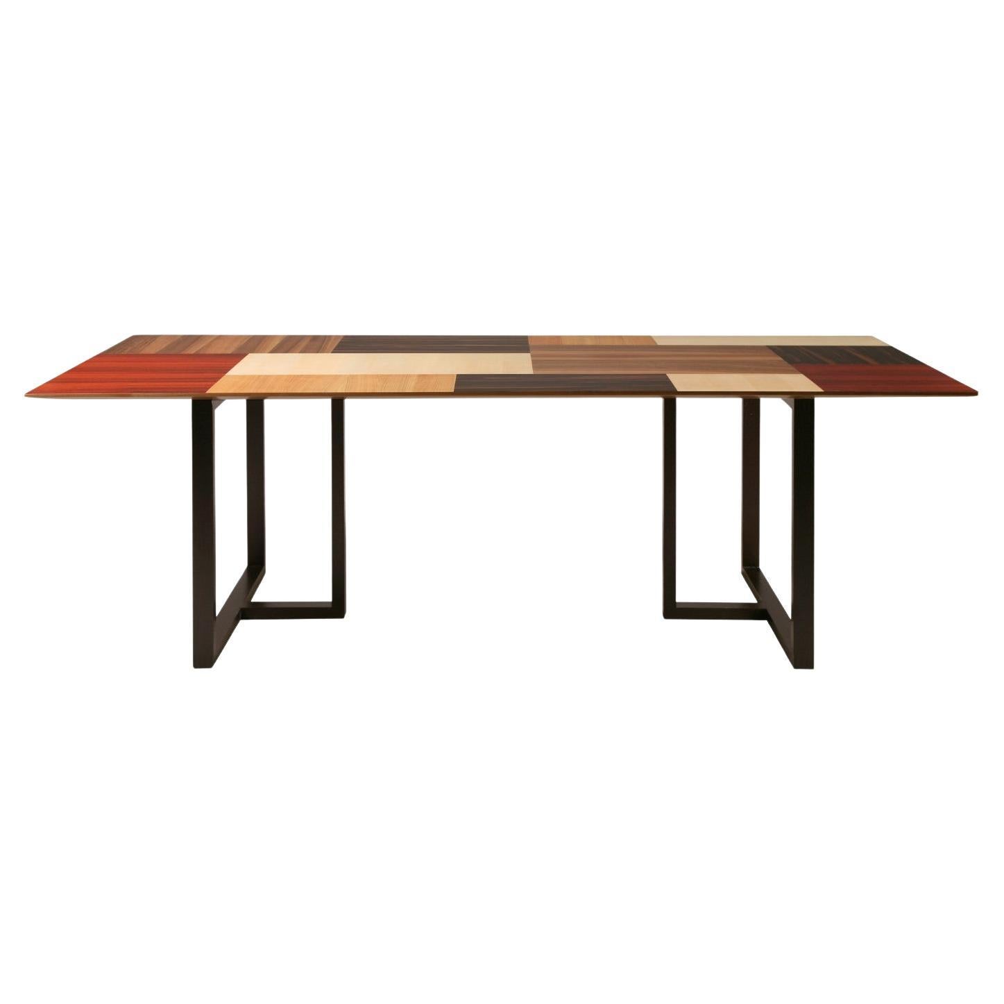 Zeitgenössischer Tisch mit Holz-Patchwork-Platte im Angebot