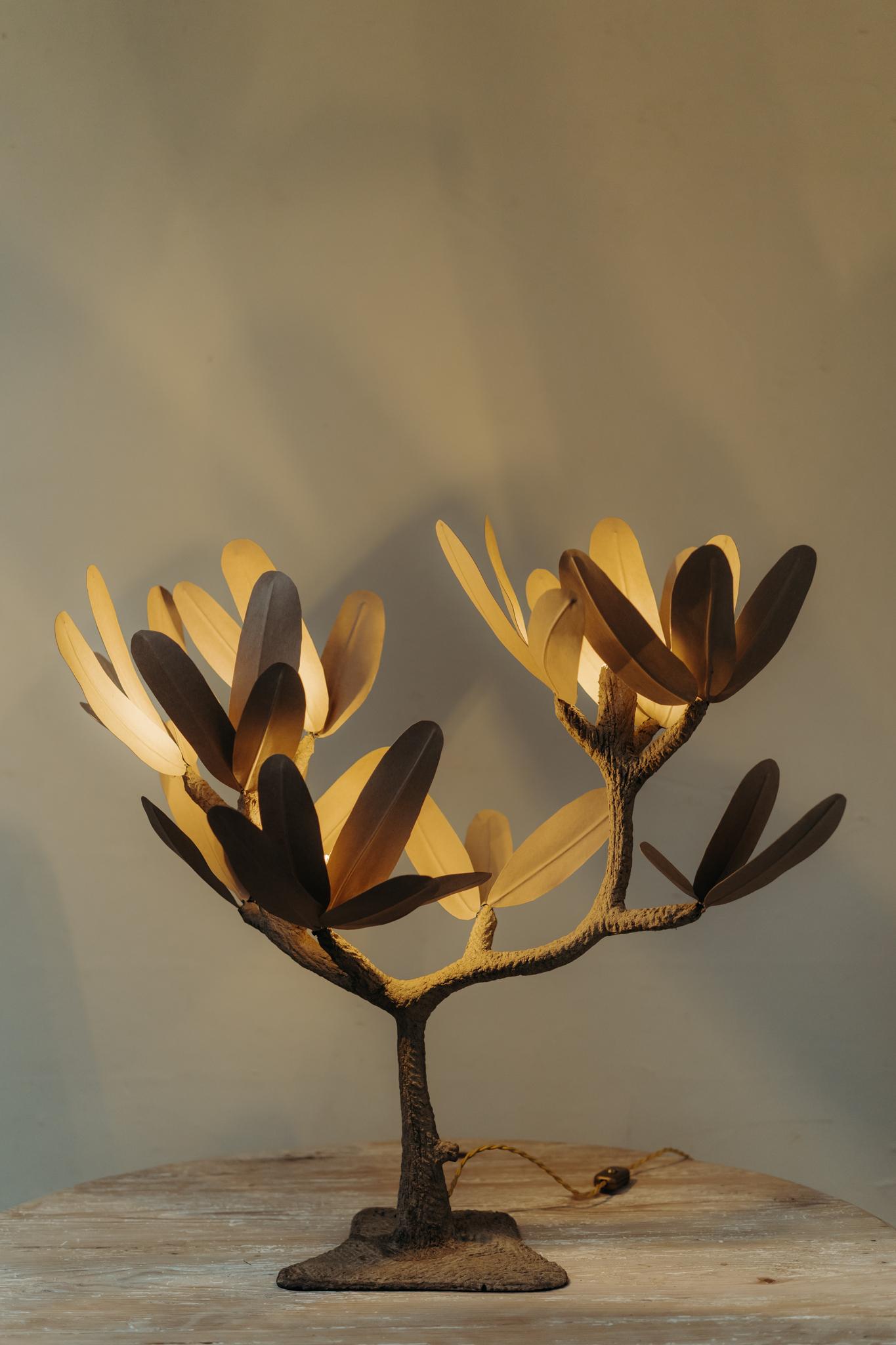 contemporary tablelamp, work from French artist José Esteves 4