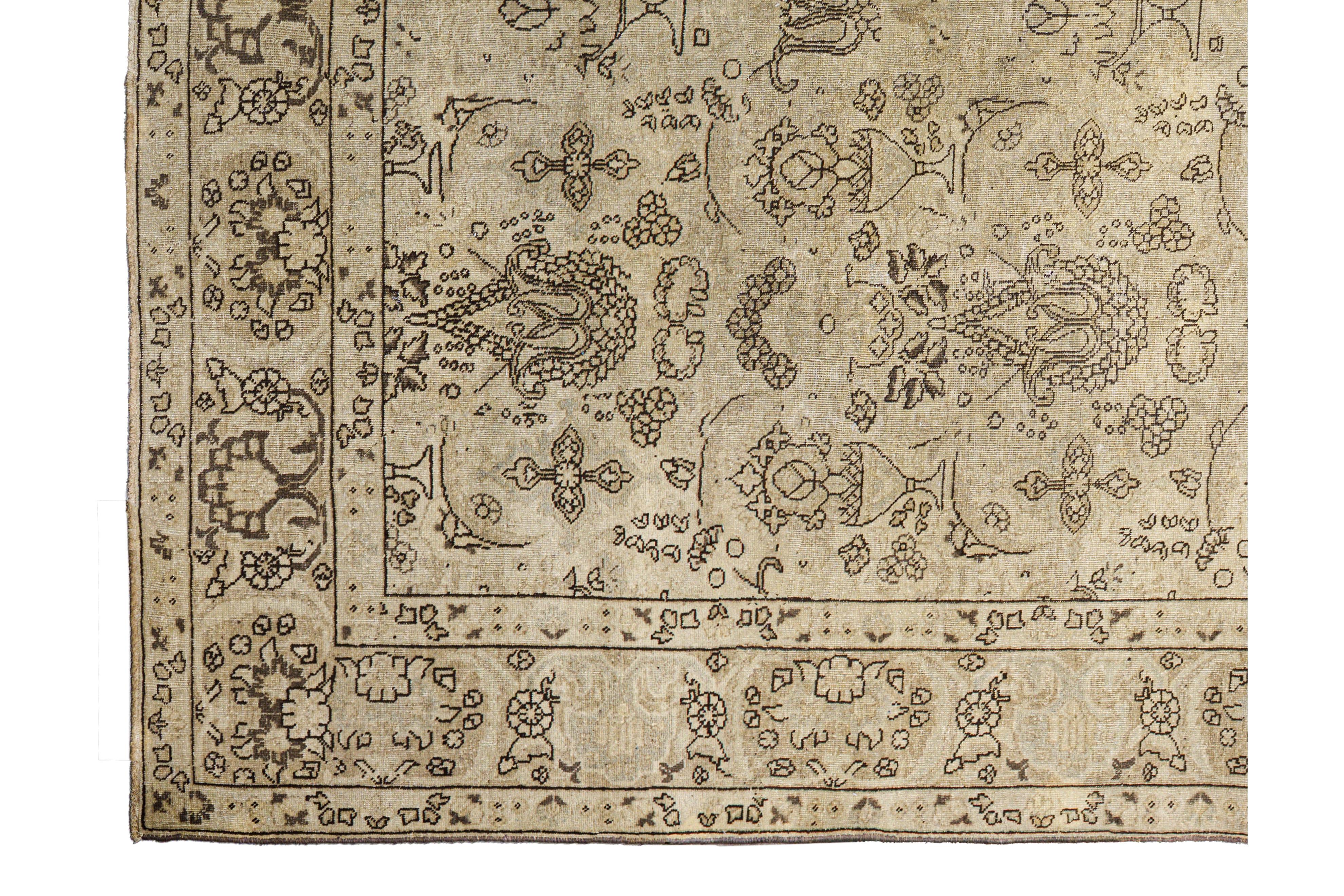 Zeitgenössischer handgewebter Teppich im Tabriz-Stil, 7 ft × 10 ft, Beige und Braun (20. Jahrhundert) im Angebot