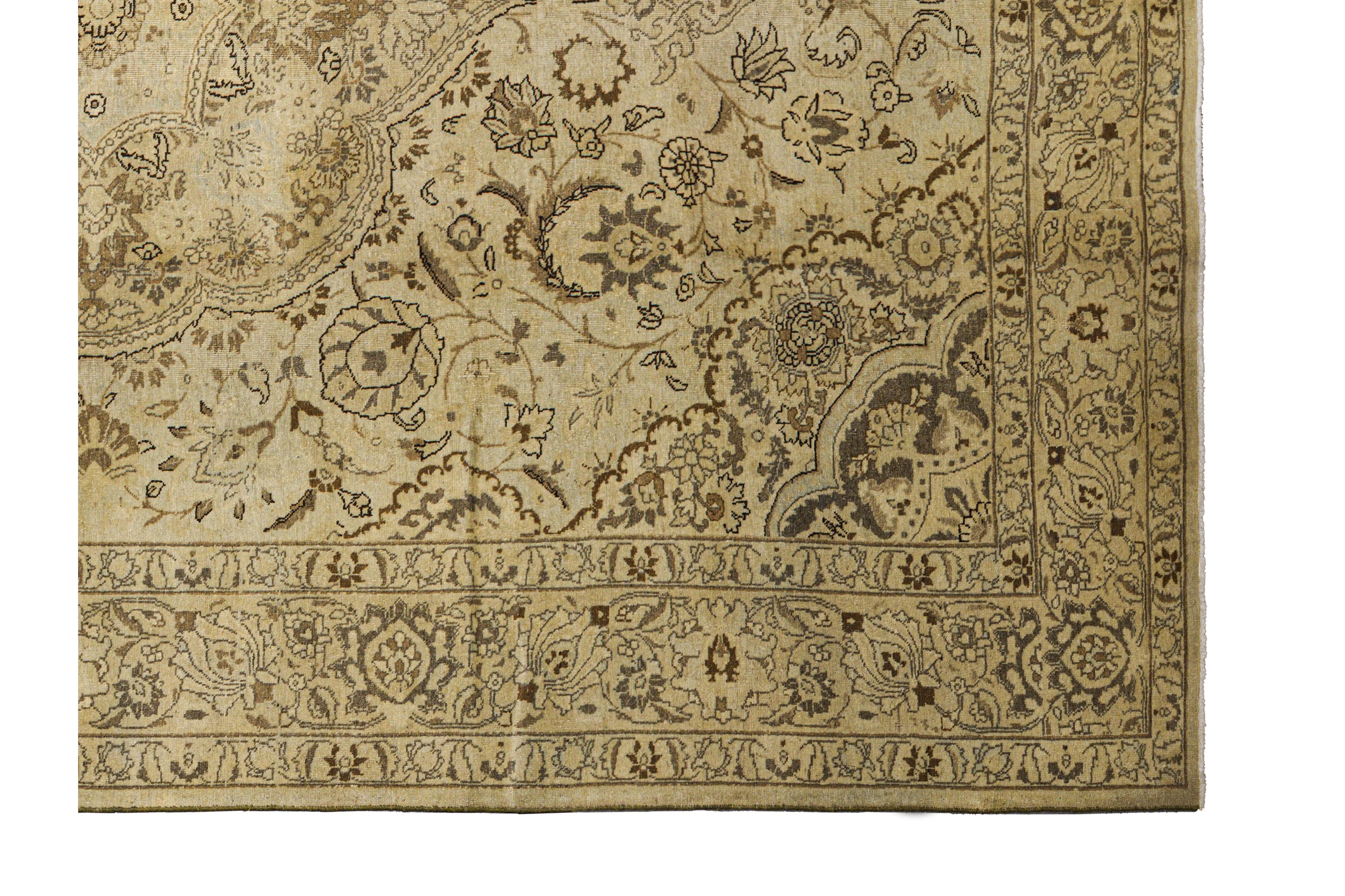 Zeitgenössischer Wollteppich im Tabriz-Stil, 8 Fuß × 11 Fuß, Creme und Beige im Zustand „Hervorragend“ im Angebot in Dallas, TX