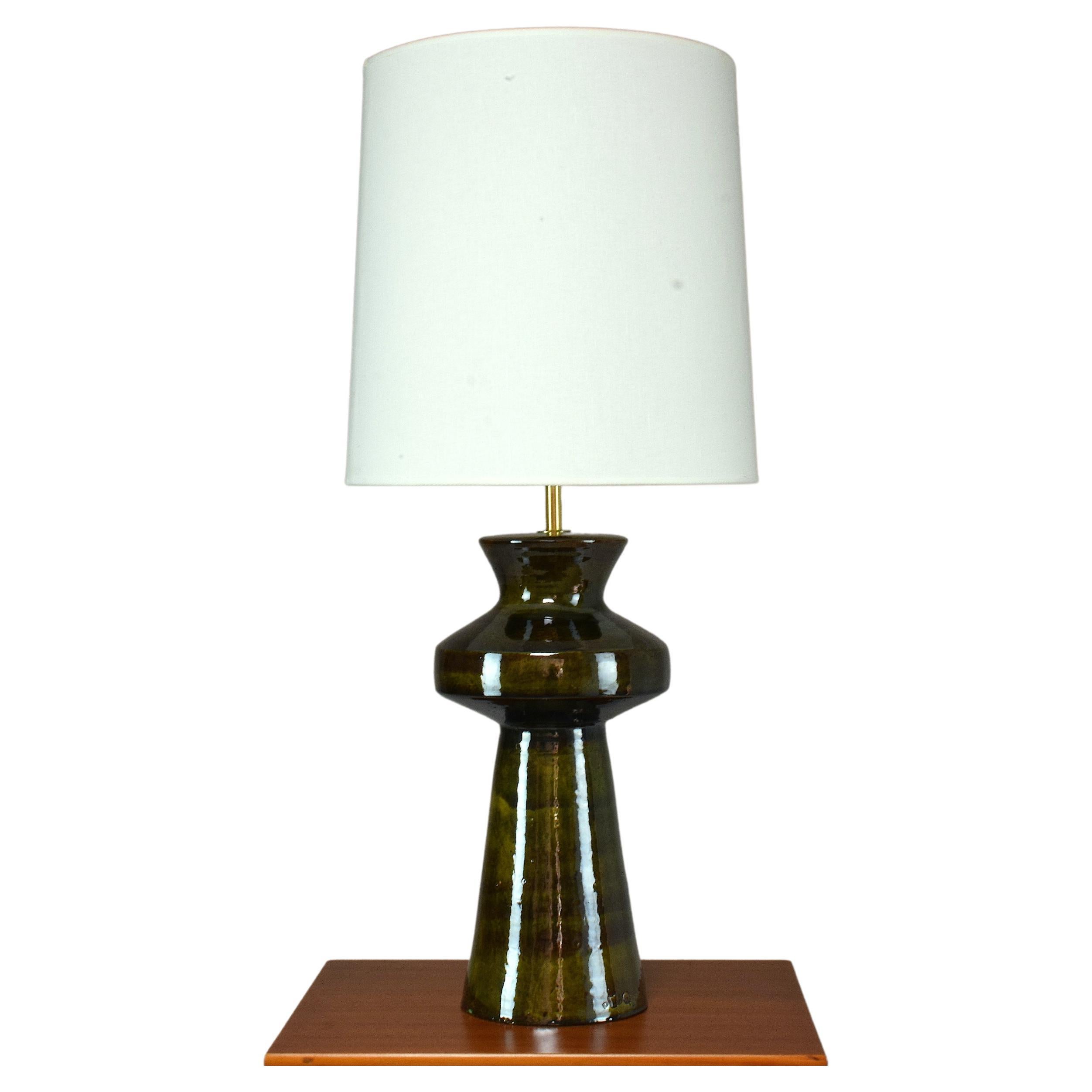 Contemporary Taiga Ceramic Table Lamp by JAS