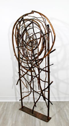 Zeitgenössische hohe abstrakte bodenskulptur aus geschmiedetem kupfermetall von Robert Hansen