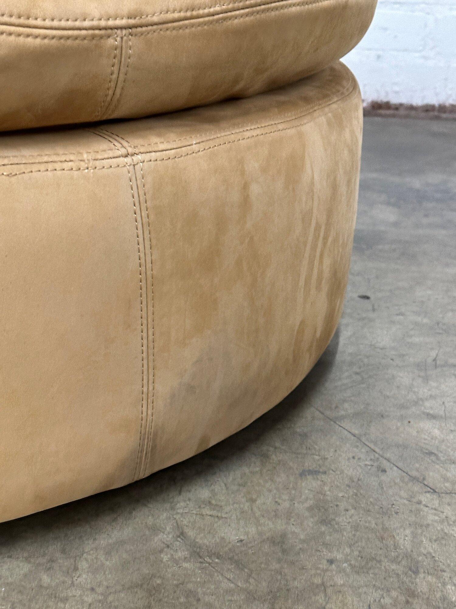 Contemporary Tan Leather Ottoman In Good Condition For Sale In Los Angeles, CA