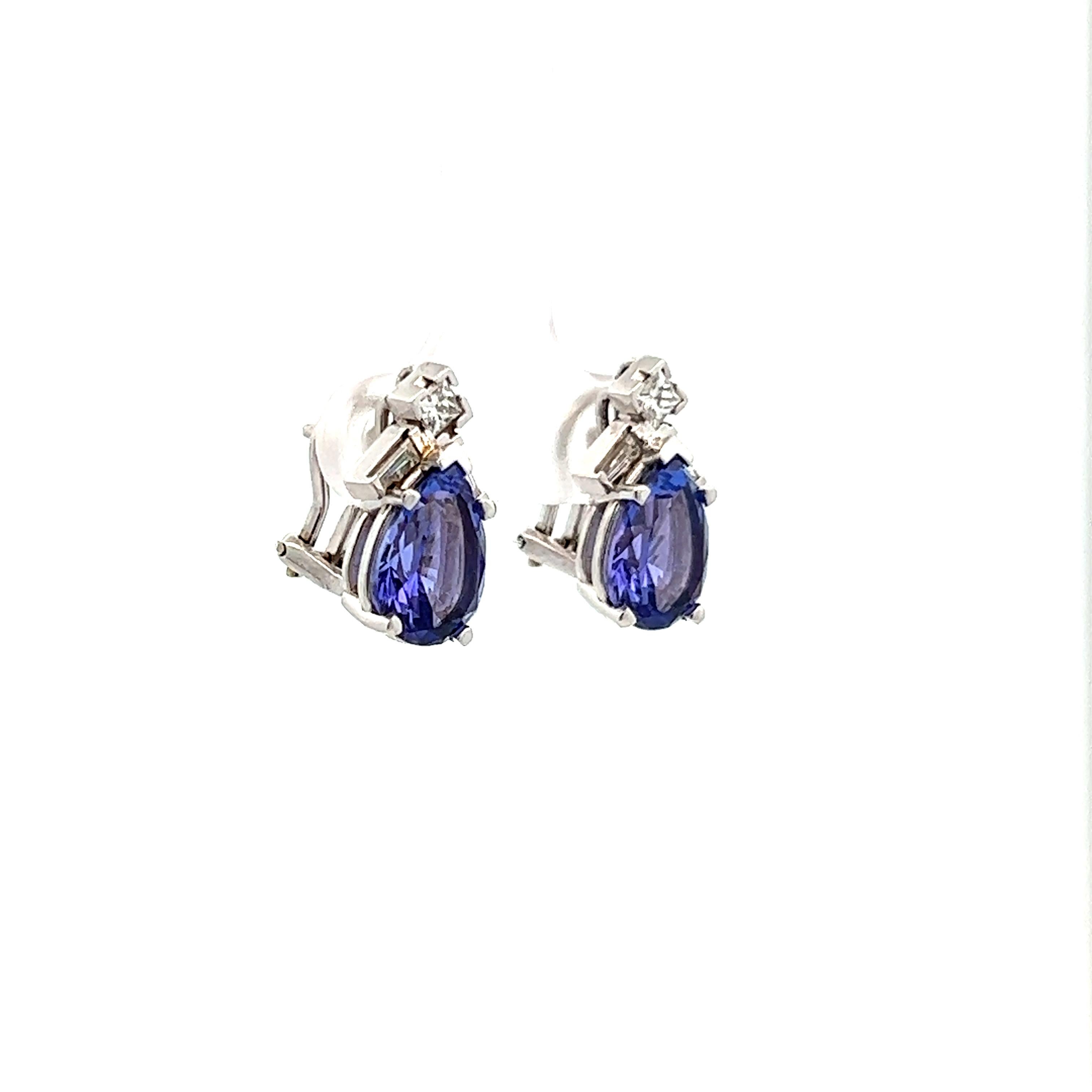 Contemporary Tanzanite & Diamond 14k White Gold Earrings  In Excellent Condition For Sale In Lexington, KY