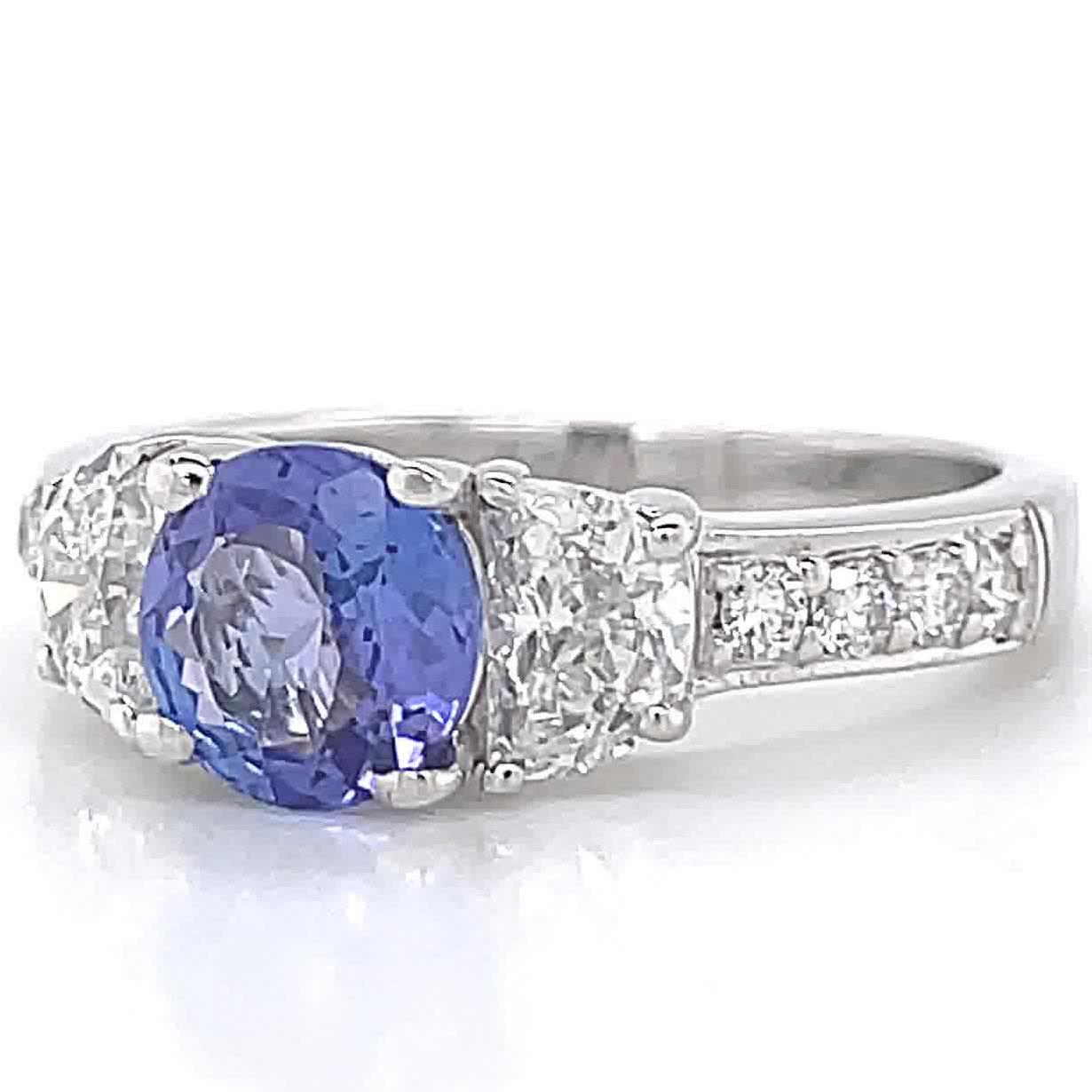 Contemporary Tanzanite Diamond 18 Karat White Gold Ring In New Condition In Beverly Hills, CA