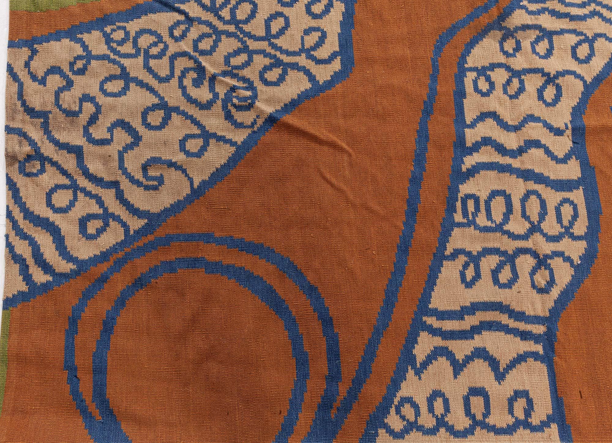 Noué à la main Tapis contemporain Tattoo de Kim Alexandriuk pour Doris Leslie Blau en vente