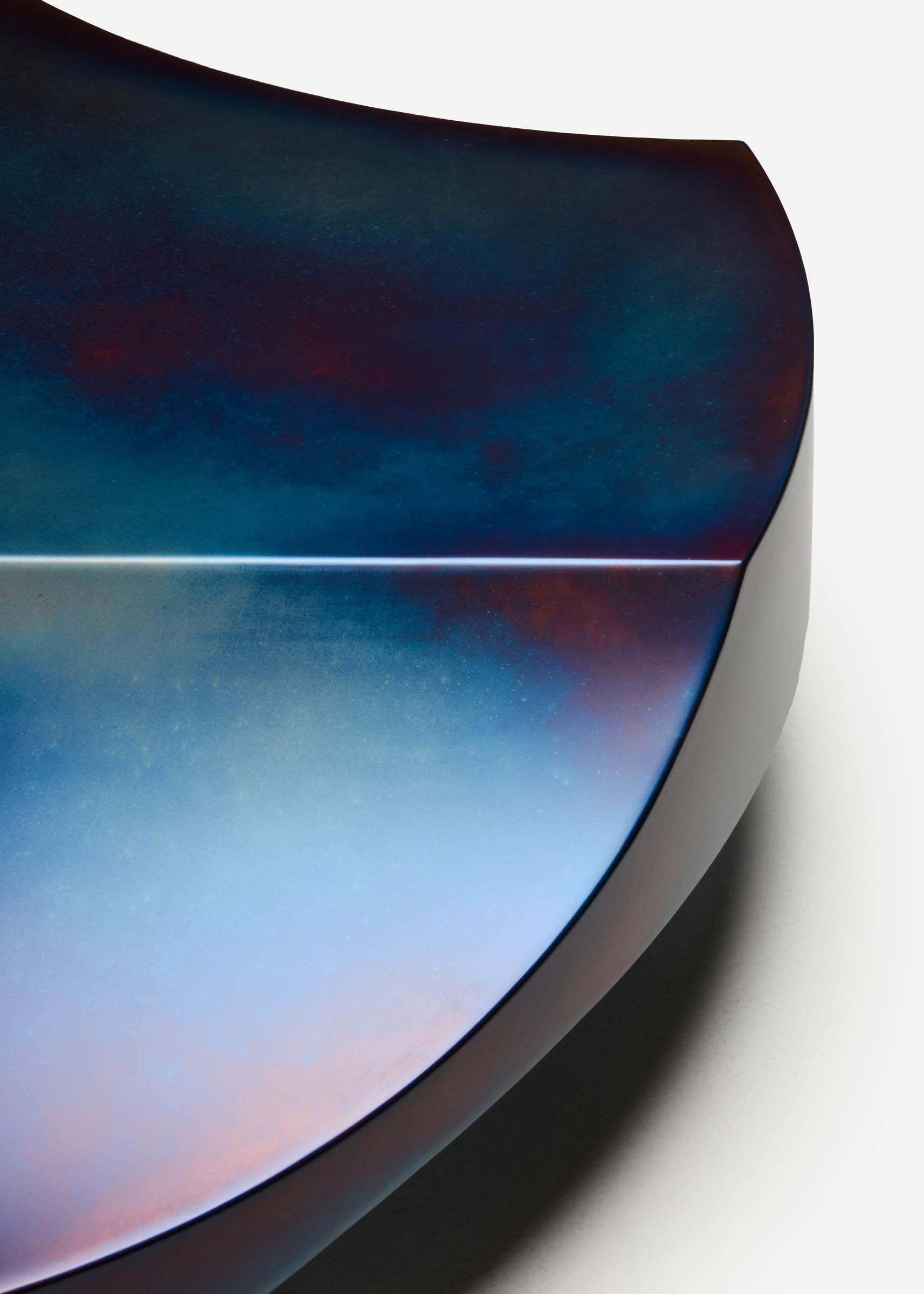 Contemporary Tempered Steel - One Curve Coffee table by Studio Narra For Sale 3