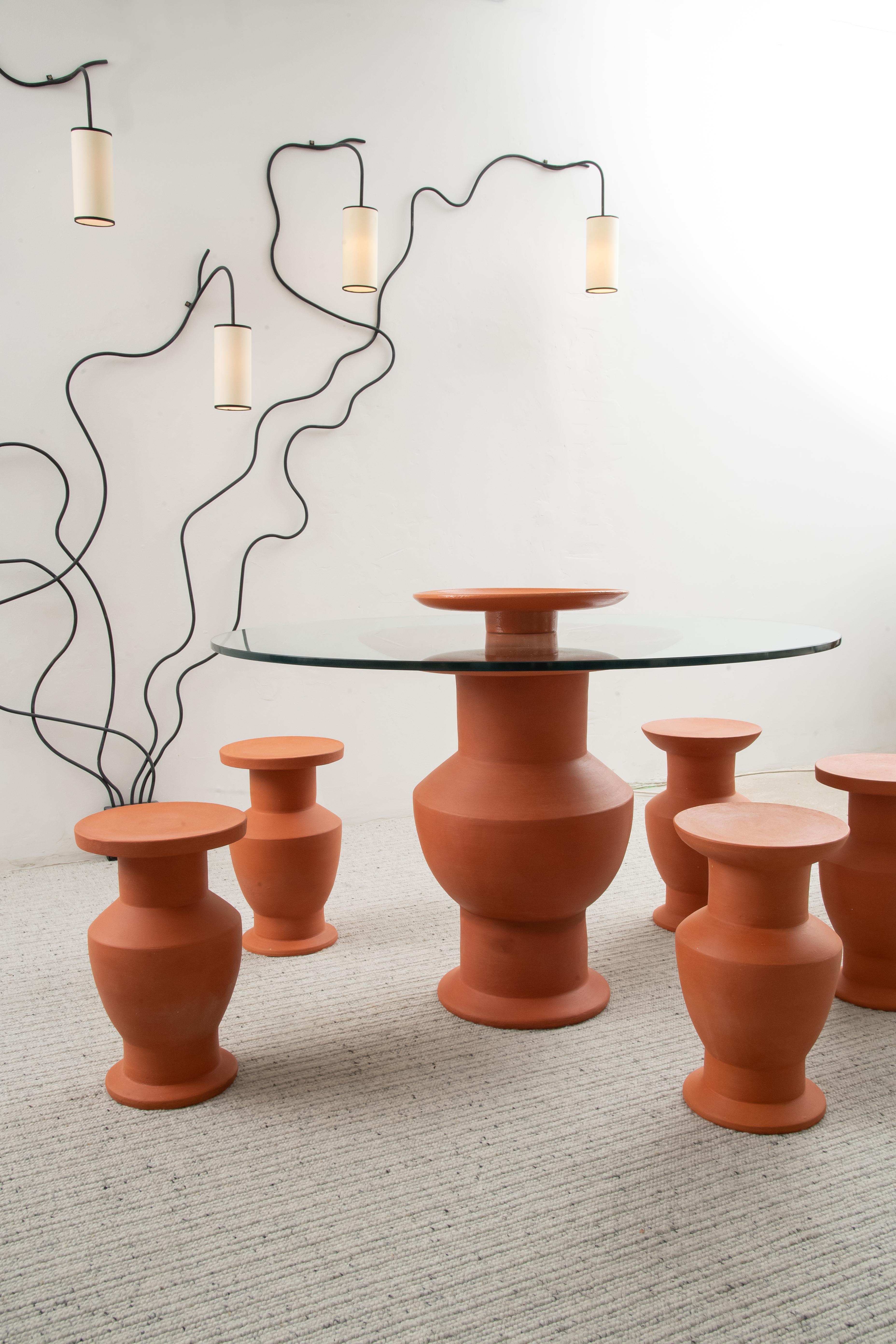 Post-Modern Contemporary Terracotta Ceramic Dining Table and Stools by Léa Ginac, 2022 For Sale