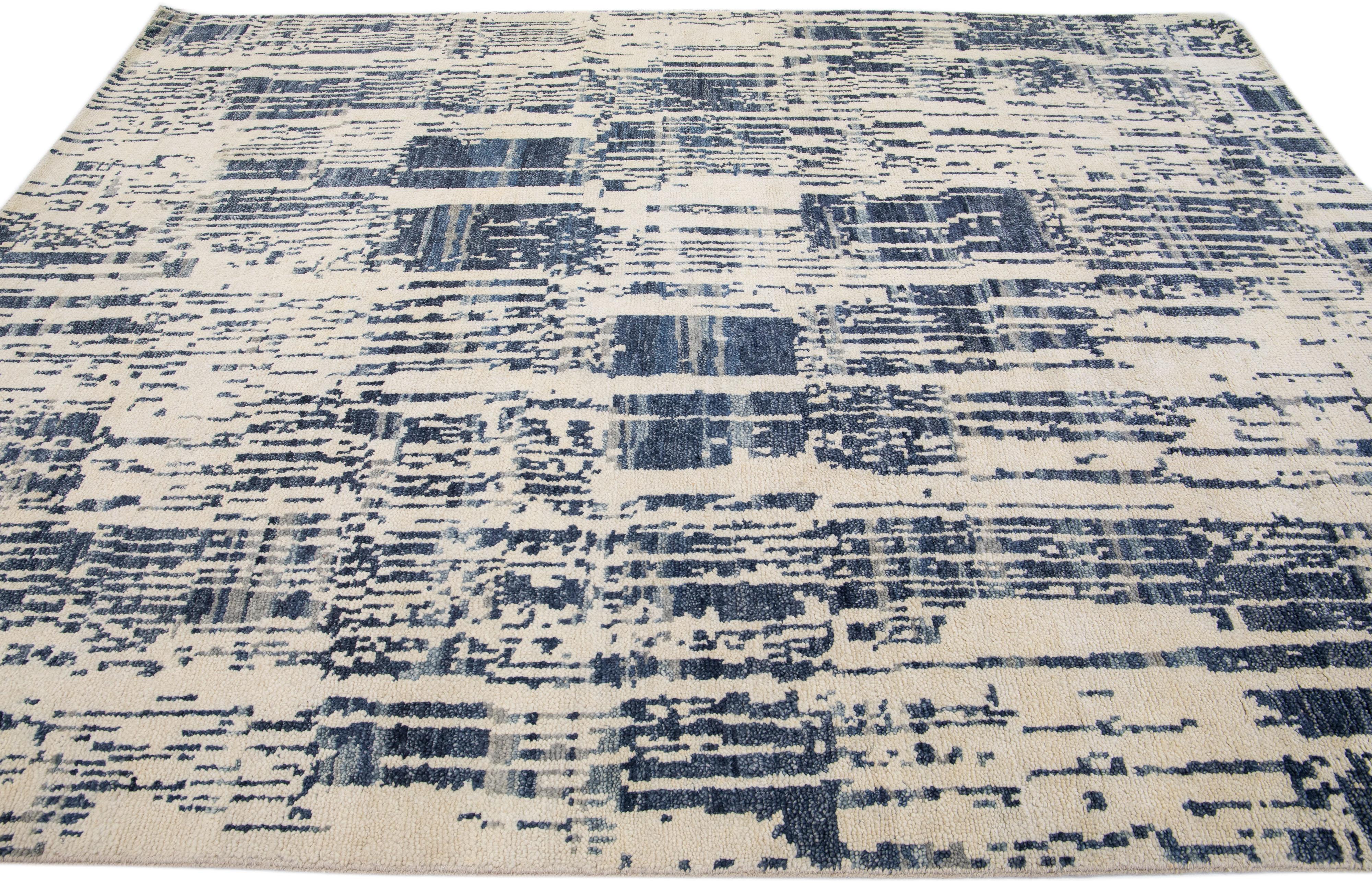 Contemporary Texture Handmade Ivory & Blue Abstract Wool Rug For Sale 1