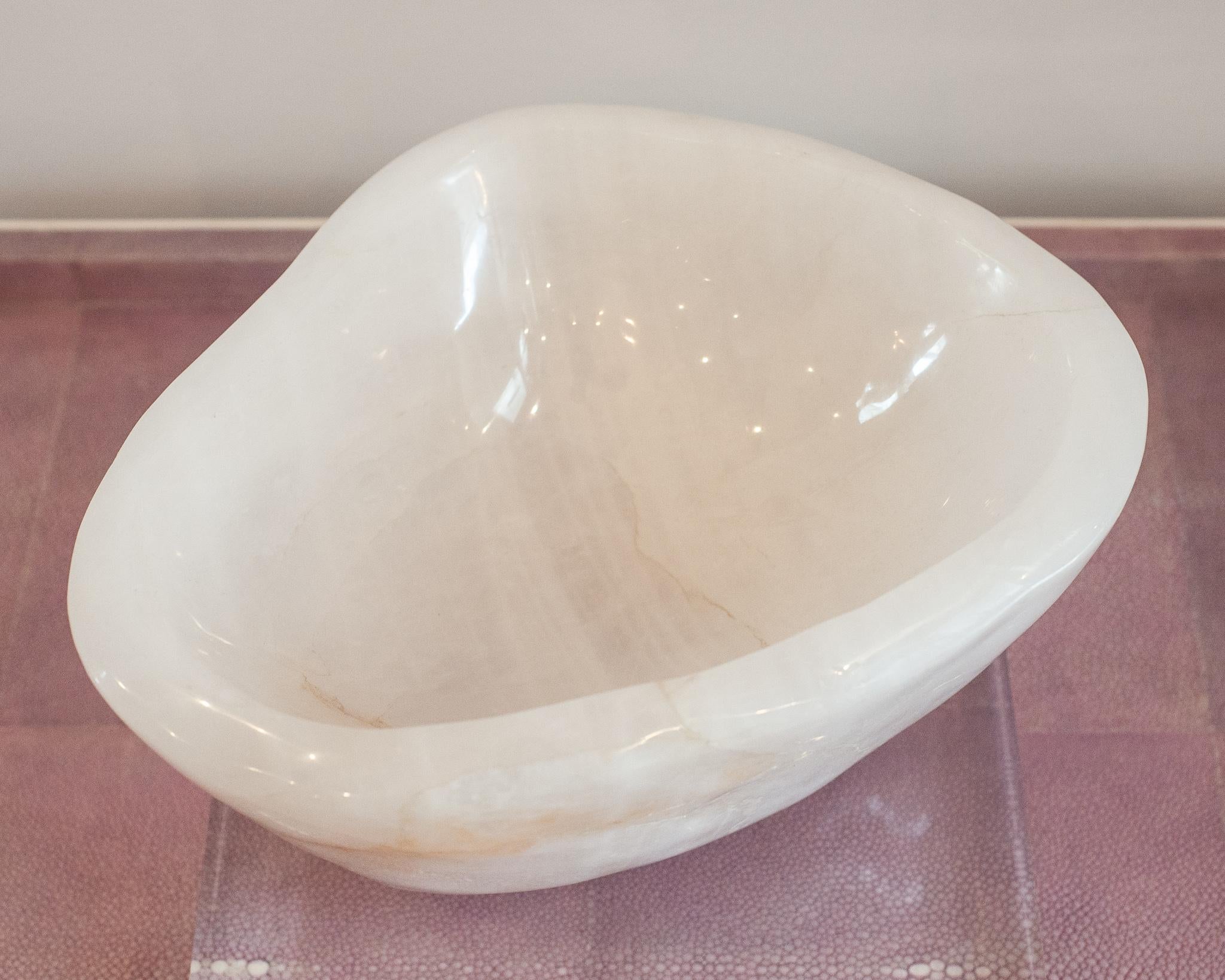 Contemporary Thick and Deep Rock Crystal Quartz Crystal Bowl In New Condition In Toronto, ON