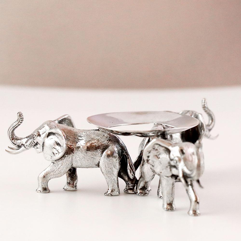 Hammered Contemporary Three Elefants Base by Alcino Silversmith in Sterling Silver 925 For Sale