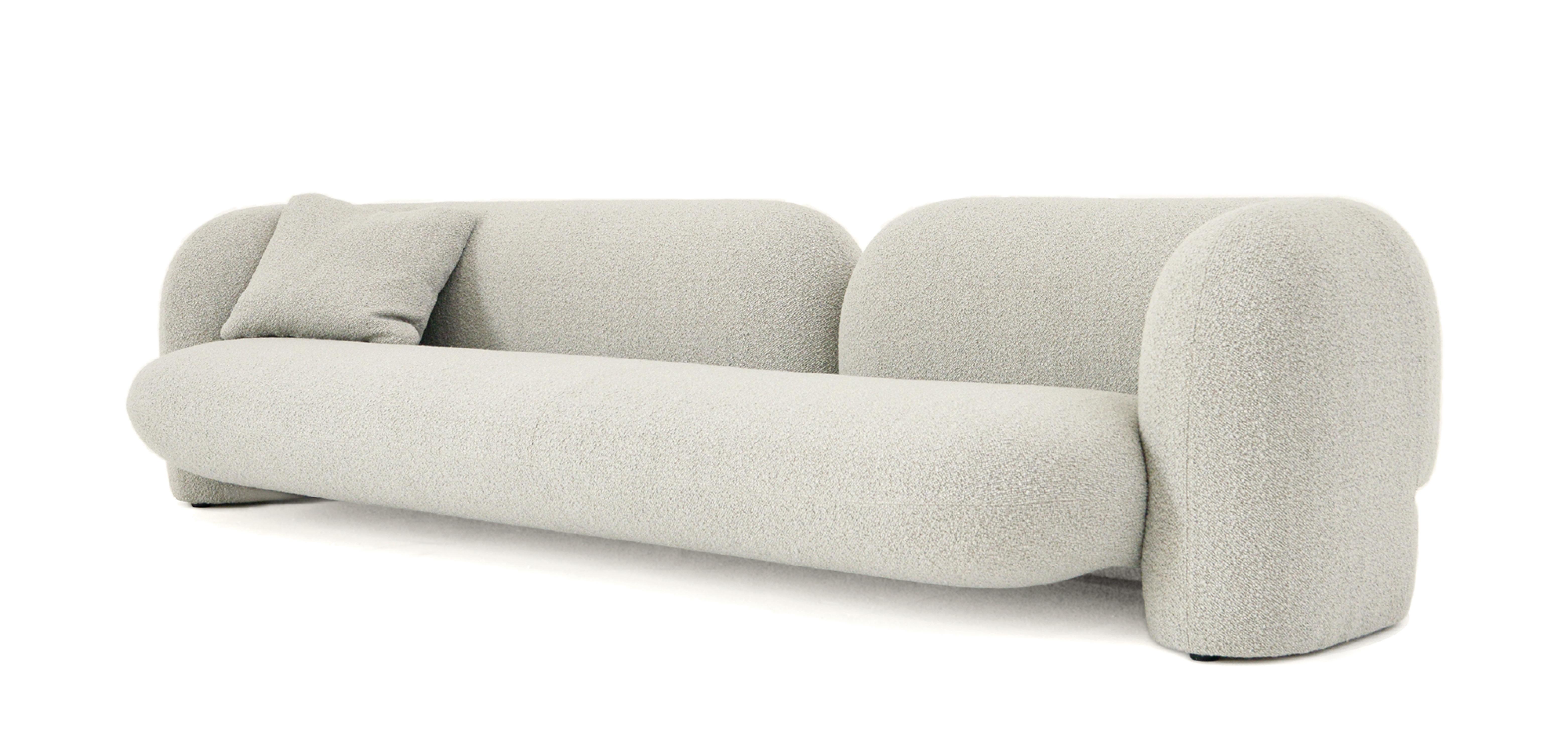 Contemporary Dreisitzer-Sofa von HESSENTIA, gepolstert mit grauem Bouclé-Stoff (Moderne) im Angebot