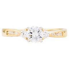 Zeitgenössischer Diamant-Verlobungsring mit drei Steinen aus 18 Karat Gelbgold