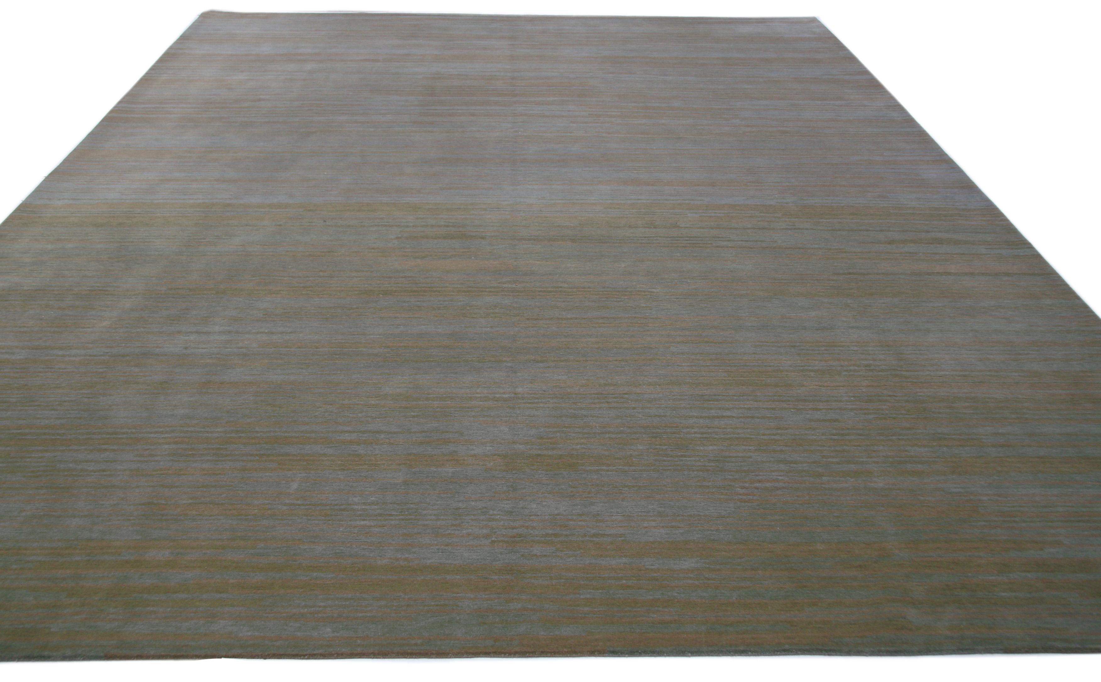 Noué à la main Tapis contemporain de style tibétain gris et en cuivre en vente