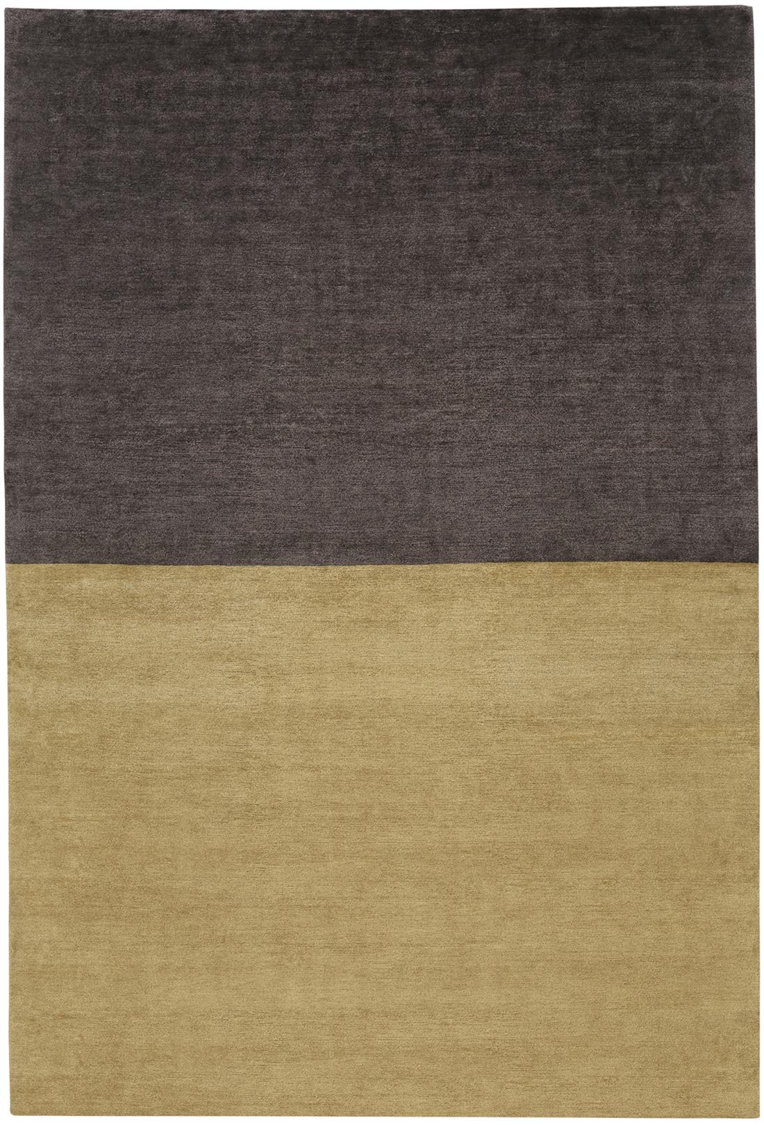 Plano rug is hand-knotted in Nepal in wool and silk (35-65%). 
Quality: 100 knots by square inch.
The colors are dark gold and purple-brown. Low pile, thickness 1 cm.
