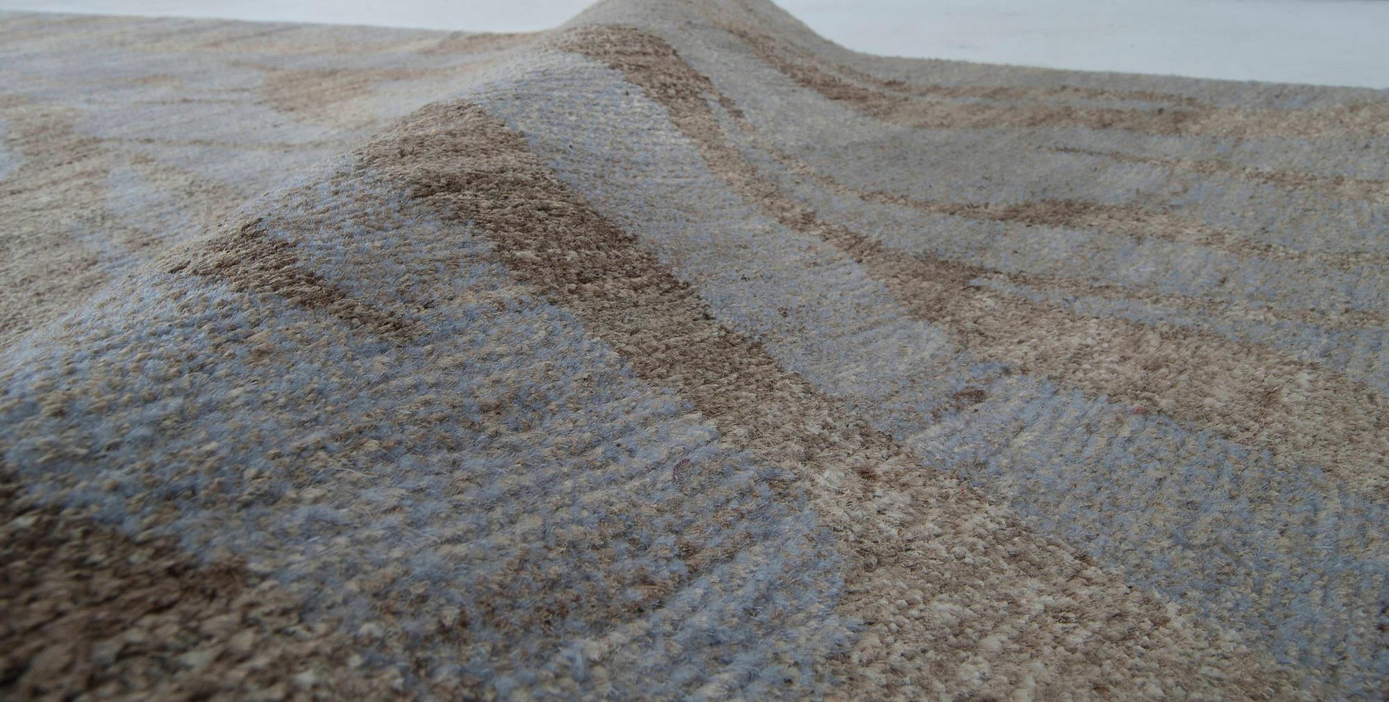 Annodato a mano Tappeto contemporaneo Tibetan Shadows in seta e lana fatto a mano di Doris Leslie Blau in vendita