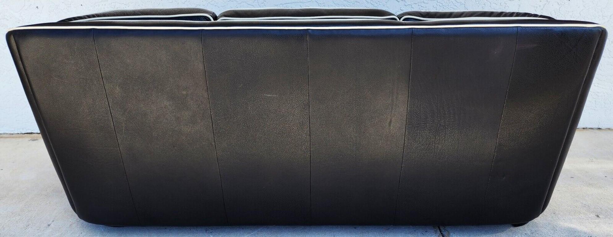 Canapé contemporain en cuir de première qualité par Elite Leather en vente 9