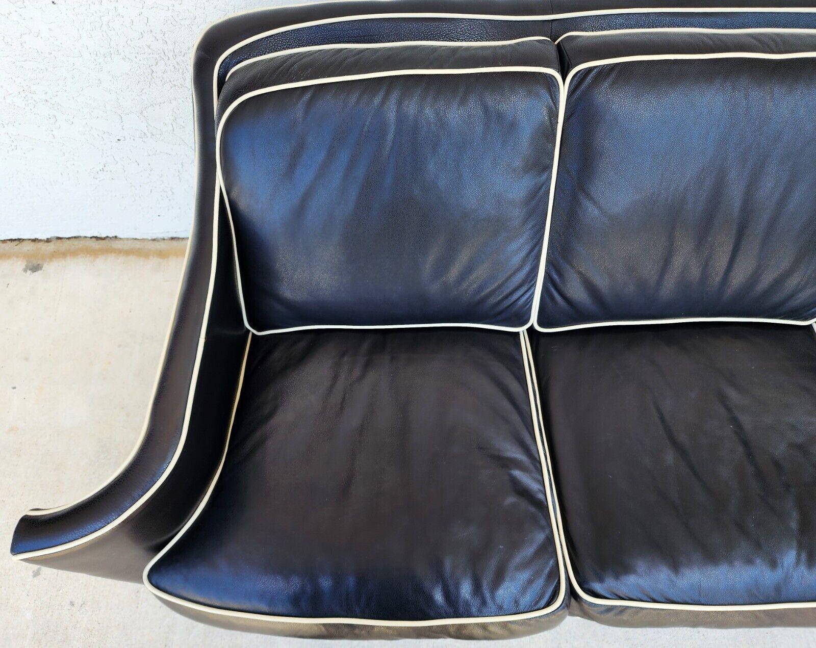 Contemporary Top Grade Leather Sofa by Elite Leather In Good Condition For Sale In Lake Worth, FL