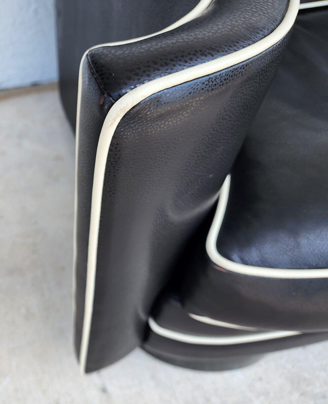 Canapé contemporain en cuir de première qualité par Elite Leather en vente 1