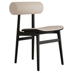 Contemporary Totem Chair von Norr11, Eiche Schwarz, Rückenlehne und Sitzfläche aus Leder