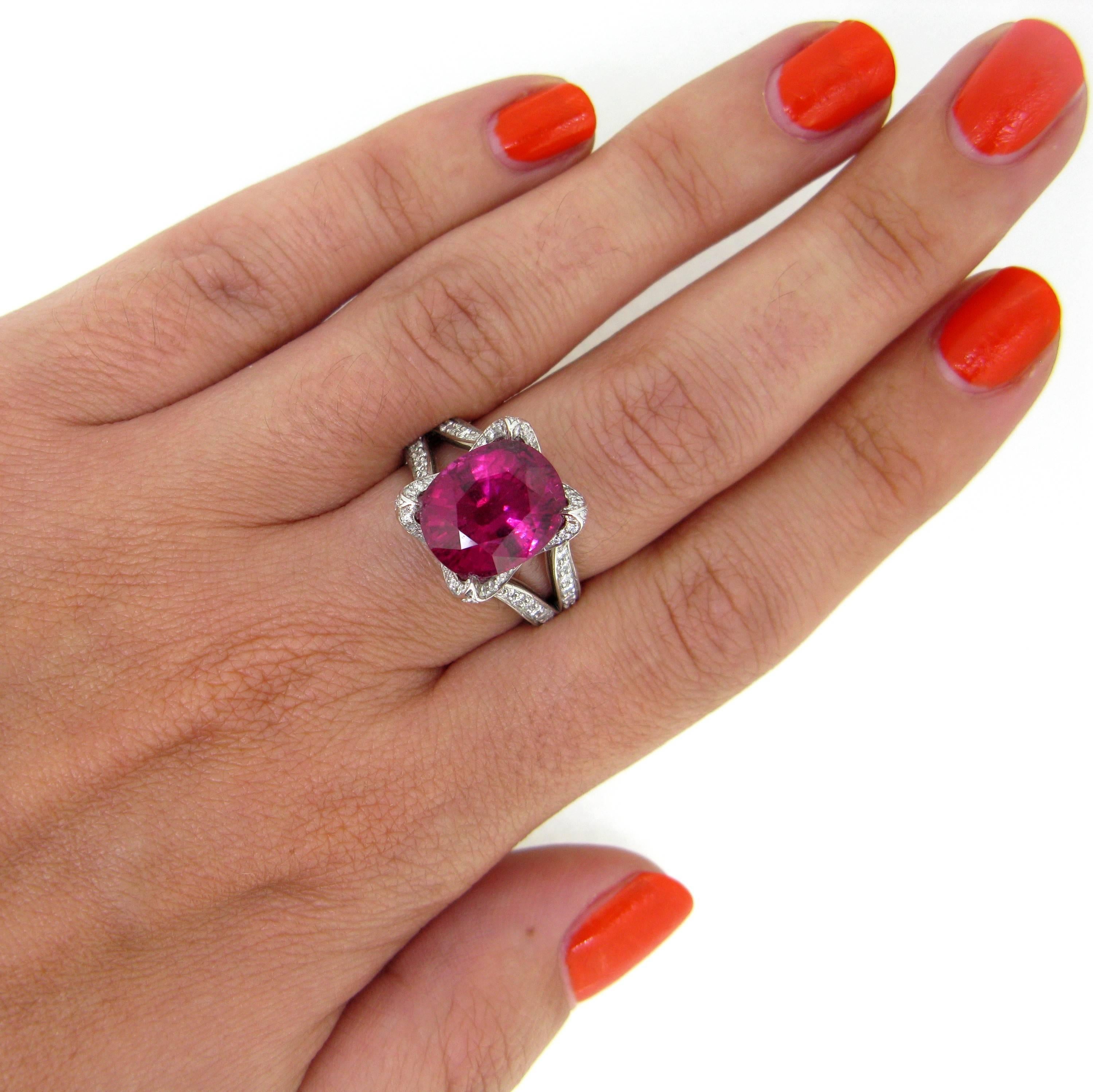 Contemporary Tourmaline Diamond 18 Karat White Gold Cocktail Ring 6