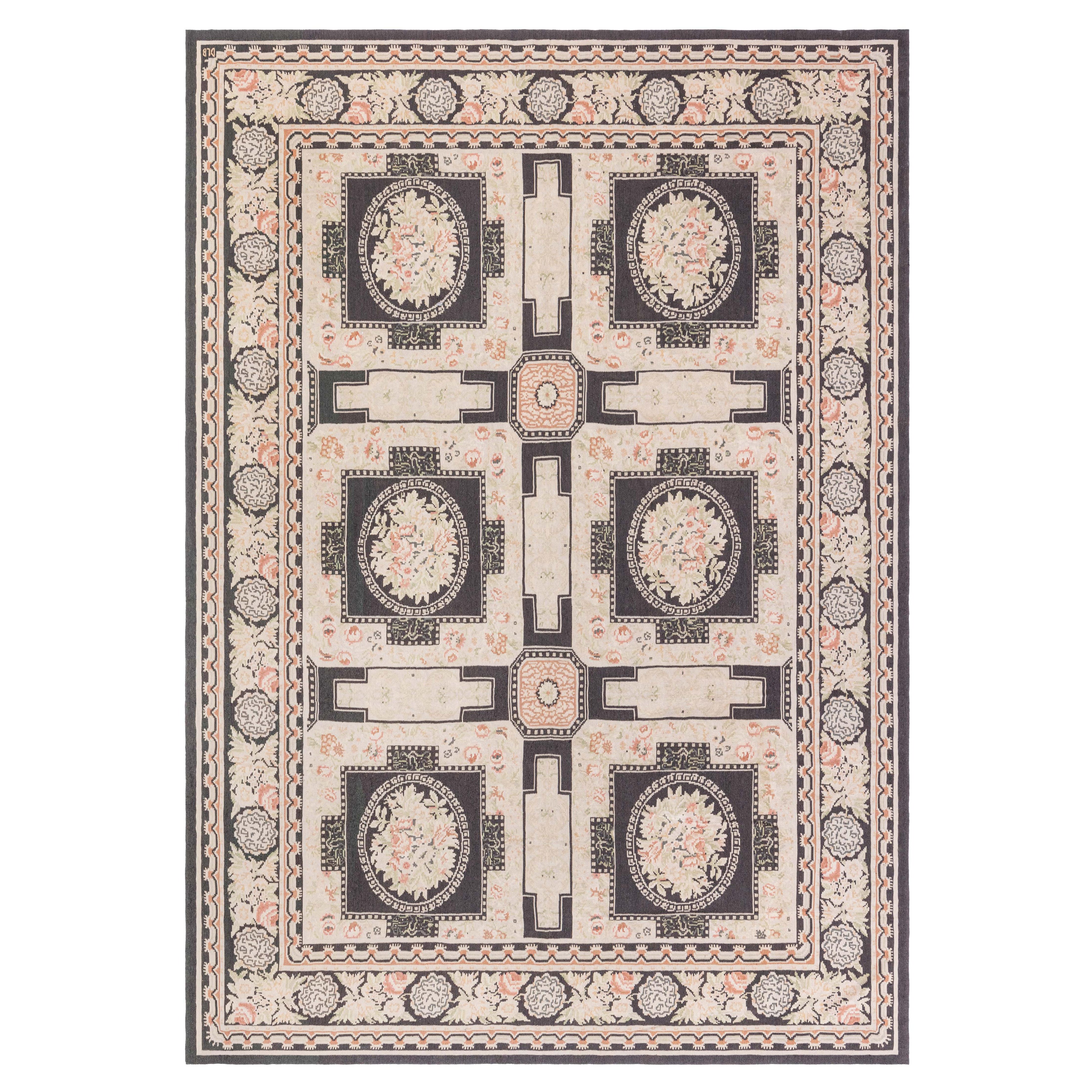 Zeitgenössischer, traditioneller, europäischer, inspirierter bessarabischer Teppich von Doris Leslie Blau