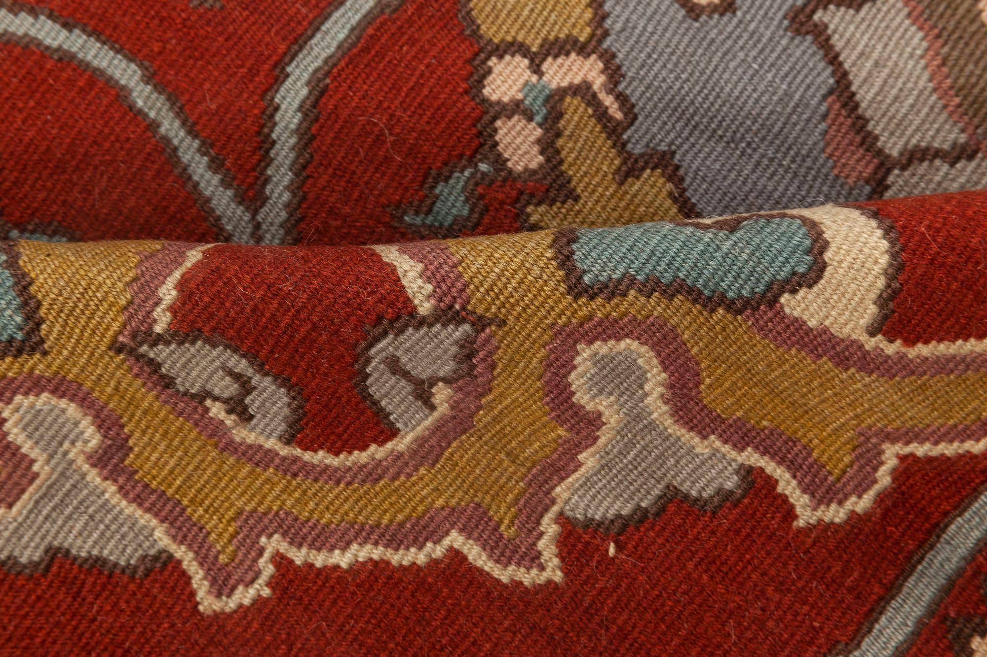 Contemporary traditional floral design flat-weave wool rug by Doris Leslie Blau
Size: 10'4