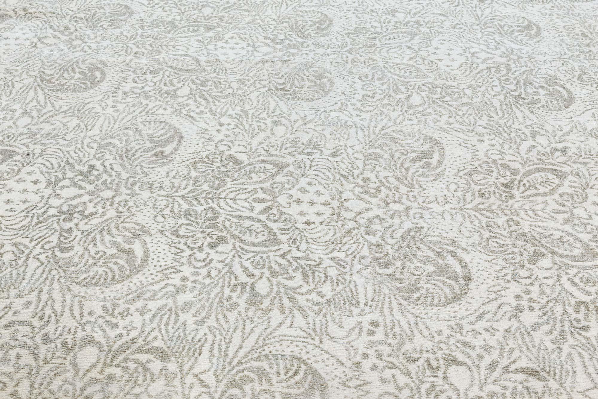Contemporary Traditional Inspired Floral Rug by Doris Leslie Blau In New Condition For Sale In New York, NY