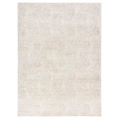 Zeitgenössischer, traditioneller, inspirierter geblümter Teppich von Doris Leslie Blau