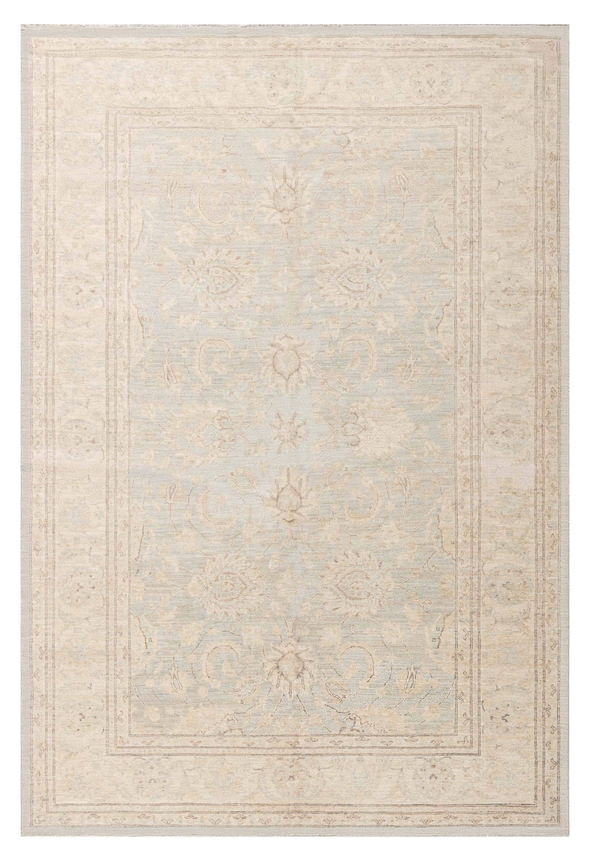 Zeitgenössischer, traditioneller, inspirierter botanischer Täbris-Teppich von Doris Leslie Blau