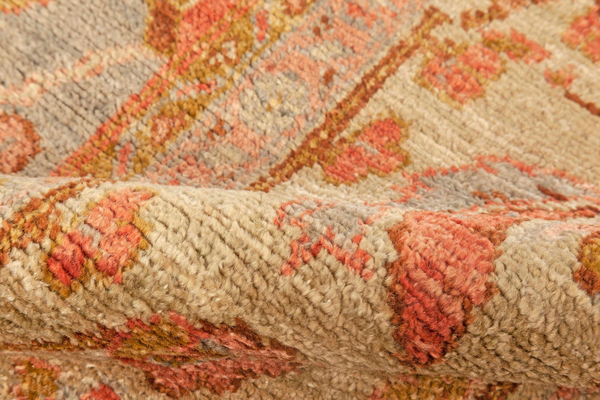 Zeitgenössischer, traditioneller, orientalisch inspirierter Teppich von Doris Leslie Blau (Pakistanisch) im Angebot