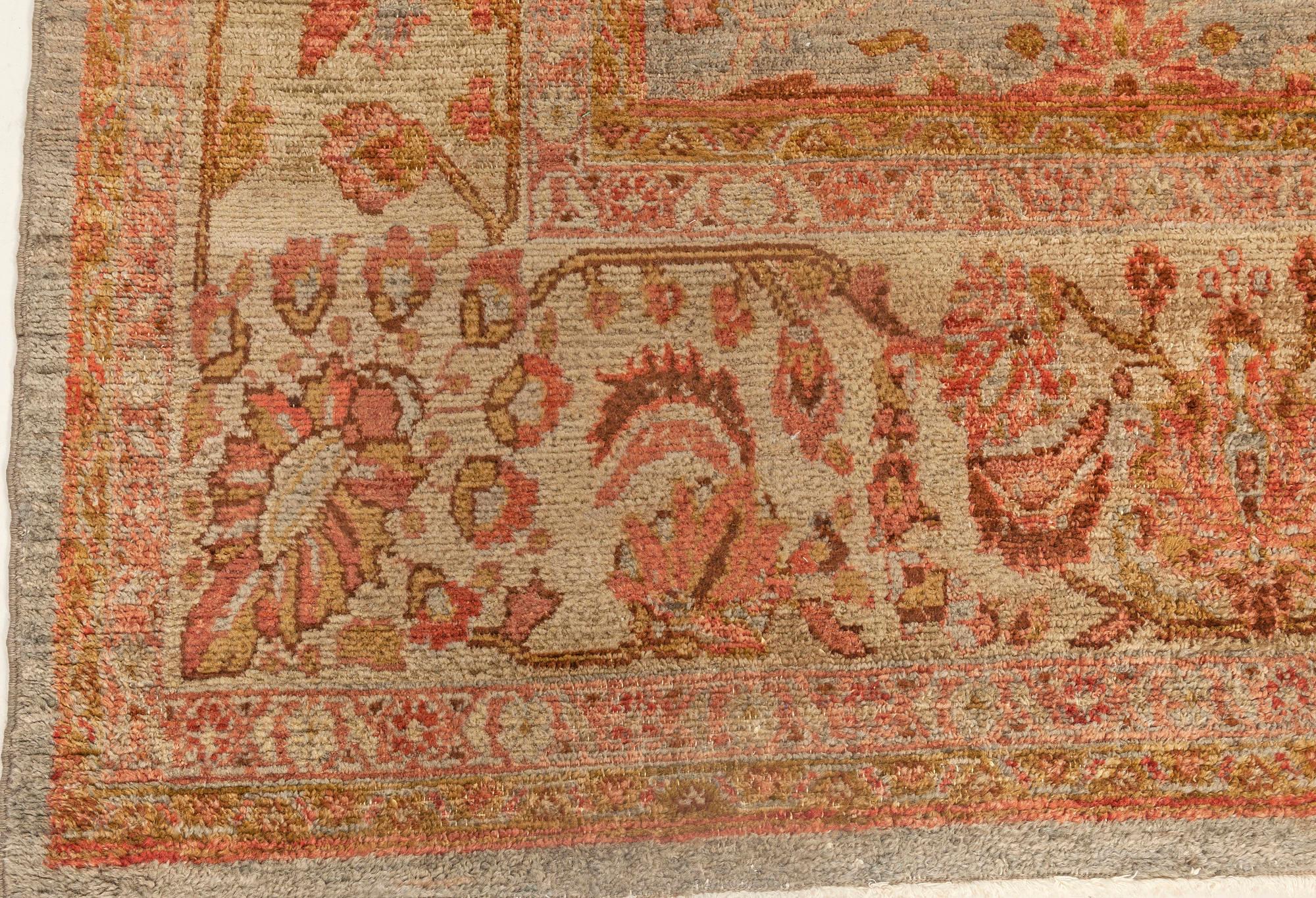 Zeitgenössischer, traditioneller, orientalisch inspirierter Teppich von Doris Leslie Blau im Zustand „Neu“ im Angebot in New York, NY