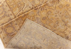 Tapis gris contemporain d'inspiration traditionnelle de Tabriz, par Doris Leslie Blau