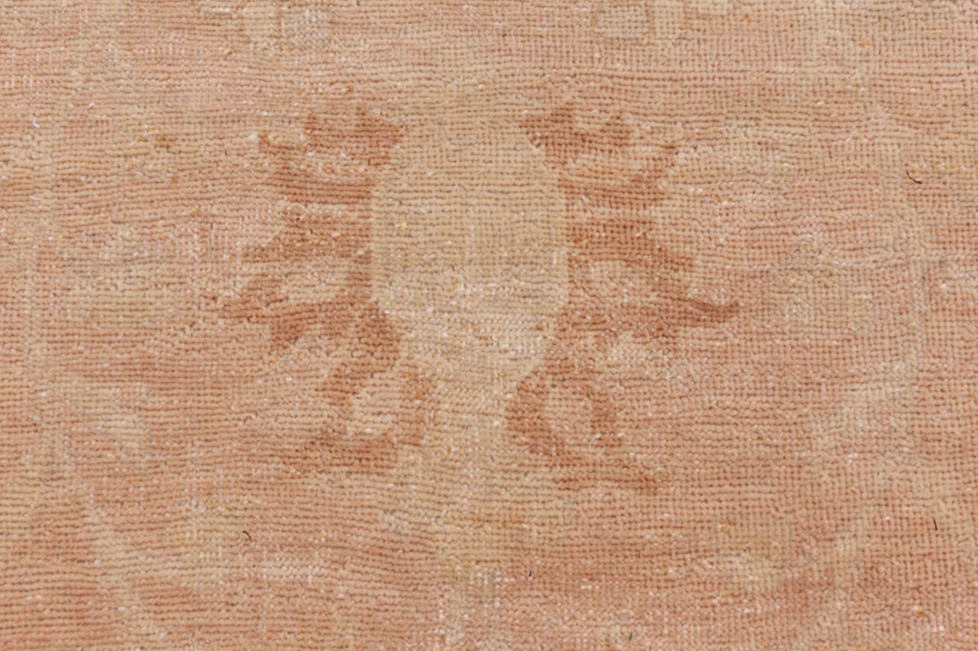 Contemporary Traditional Tabriz Inspired Handmade Wool Rug by Doris Leslie Blau (Handgeknüpft) im Angebot